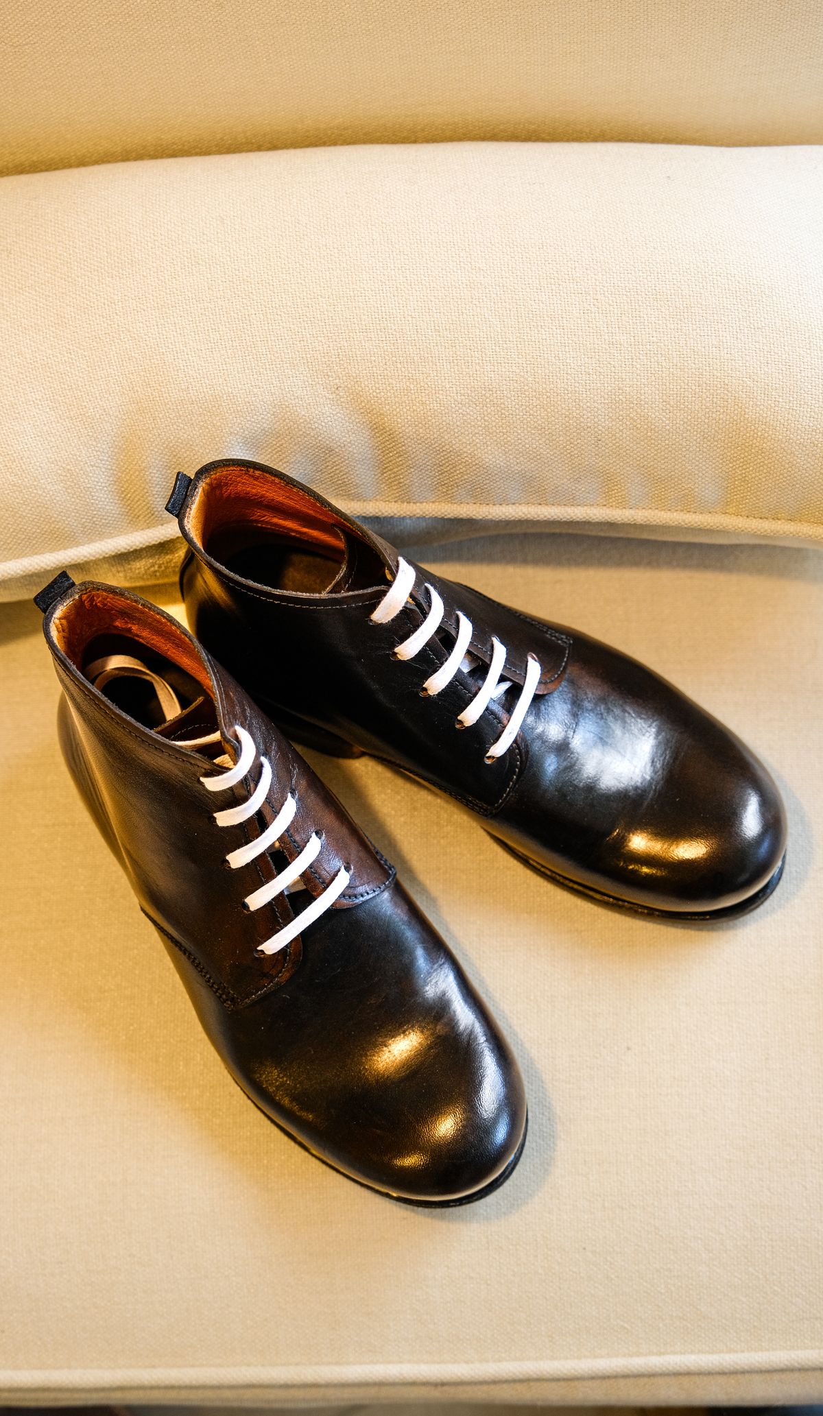 Photo by yuswang on October 3, 2025 of the Dimissinano & Miller Three-piece ankle boot in Horse avant corpo, black.