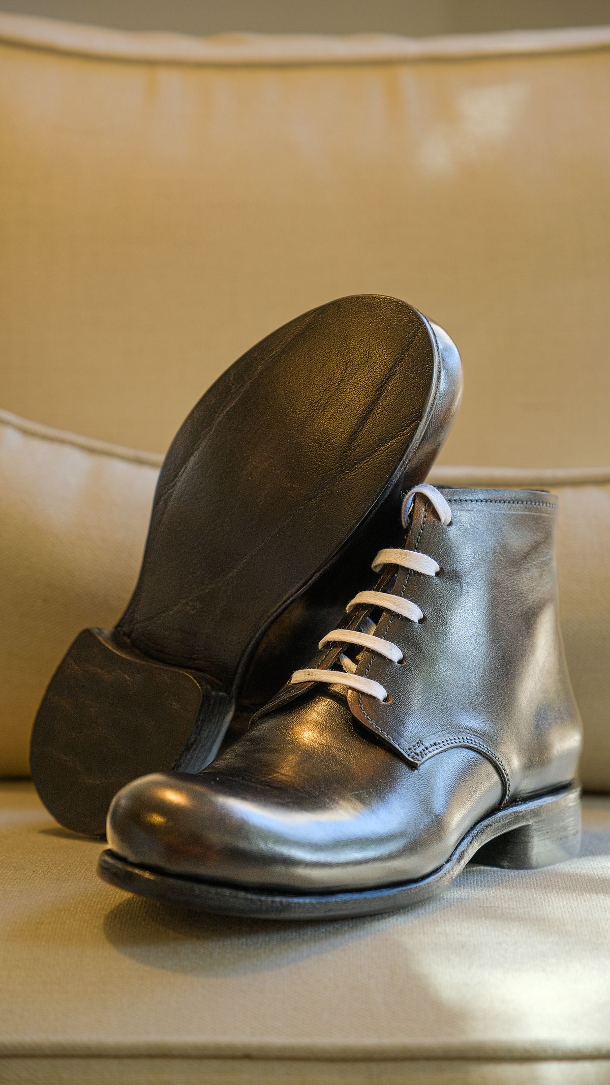 Photo by yuswang on October 3, 2025 of the Dimissinano & Miller Three-piece ankle boot in Horse avant corpo, black.