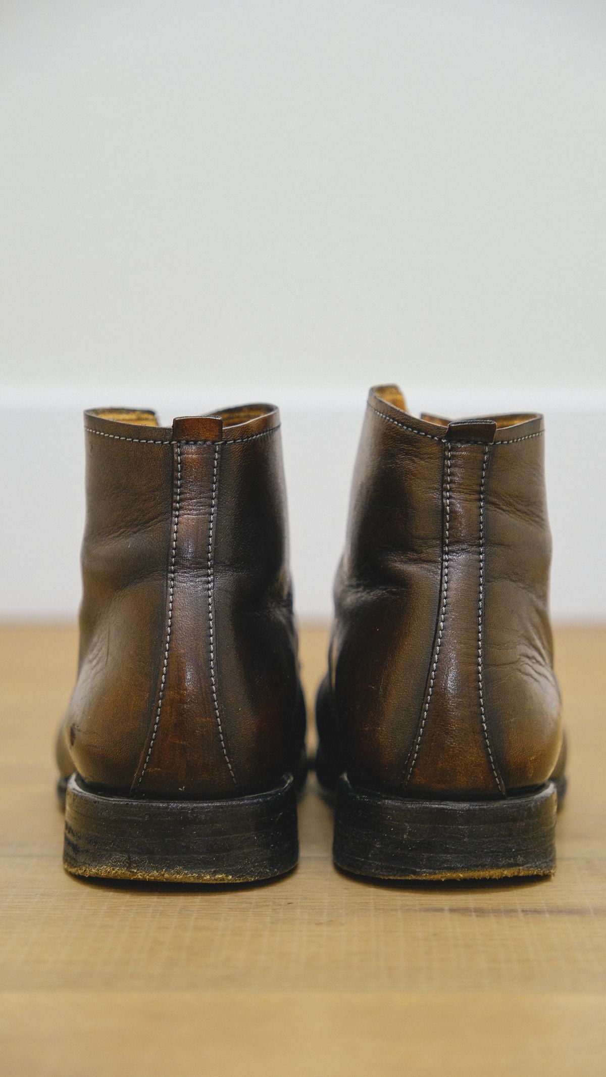 Photo by yuswang on November 3, 2025 of the Dimissinano & Miller Three-piece ankle boot in Horse avant corpo, black.