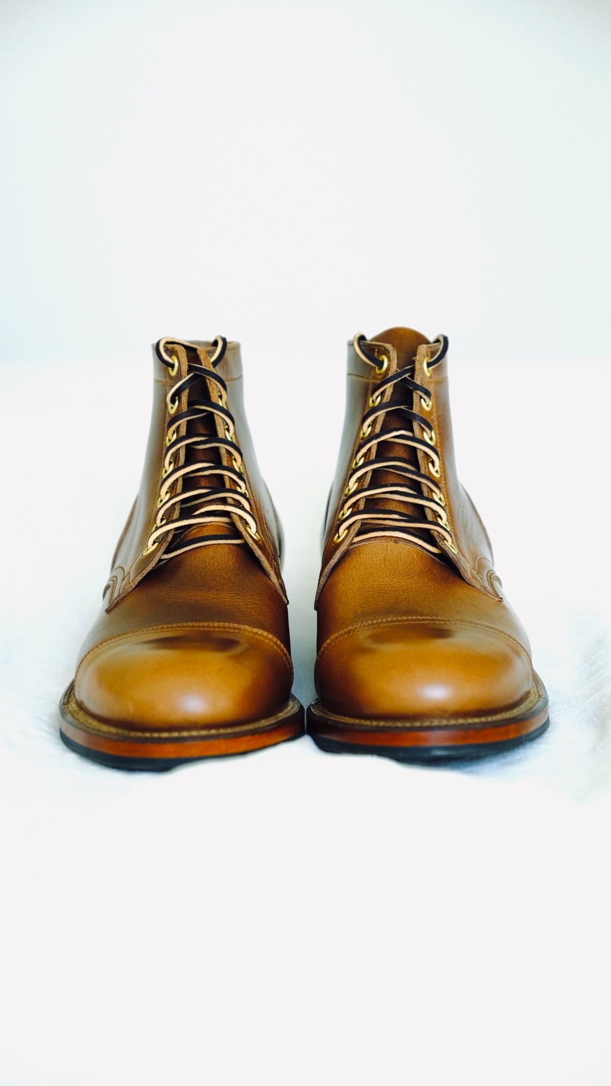 Photo by yuswang on October 8, 2023 of the Viberg Service Boot in Horween Natural Chromexcel.