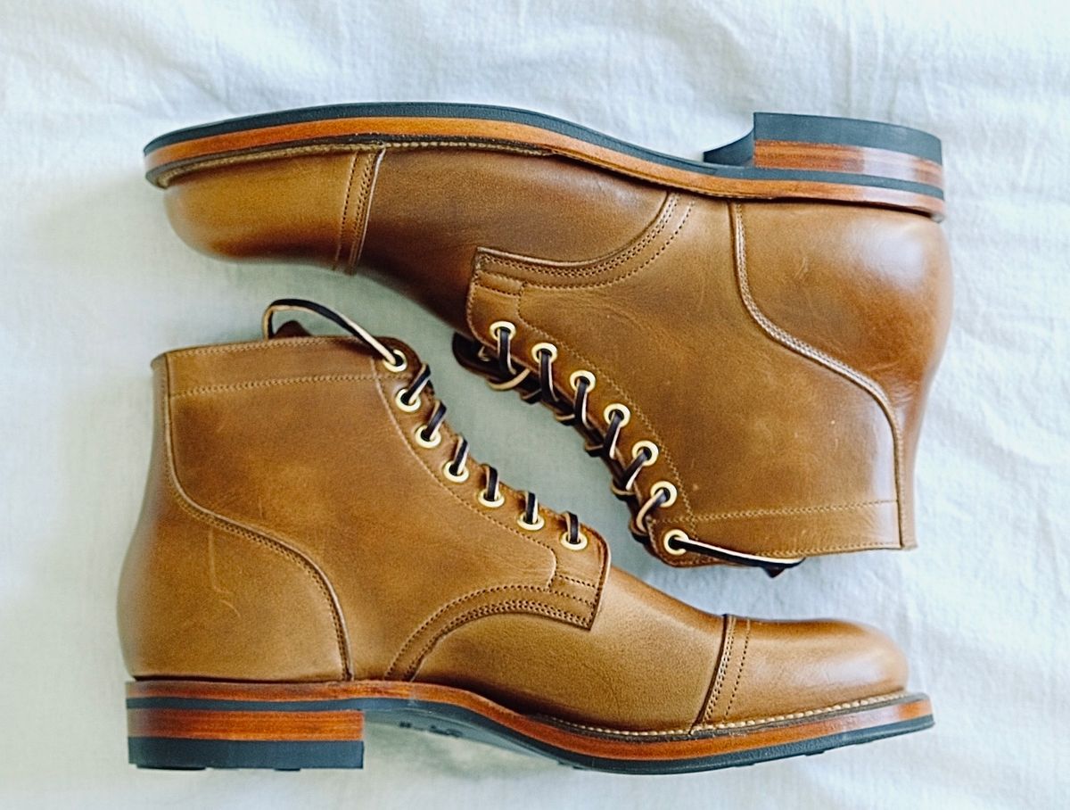 Photo by yuswang on October 8, 2023 of the Viberg Service Boot in Horween Natural Chromexcel.