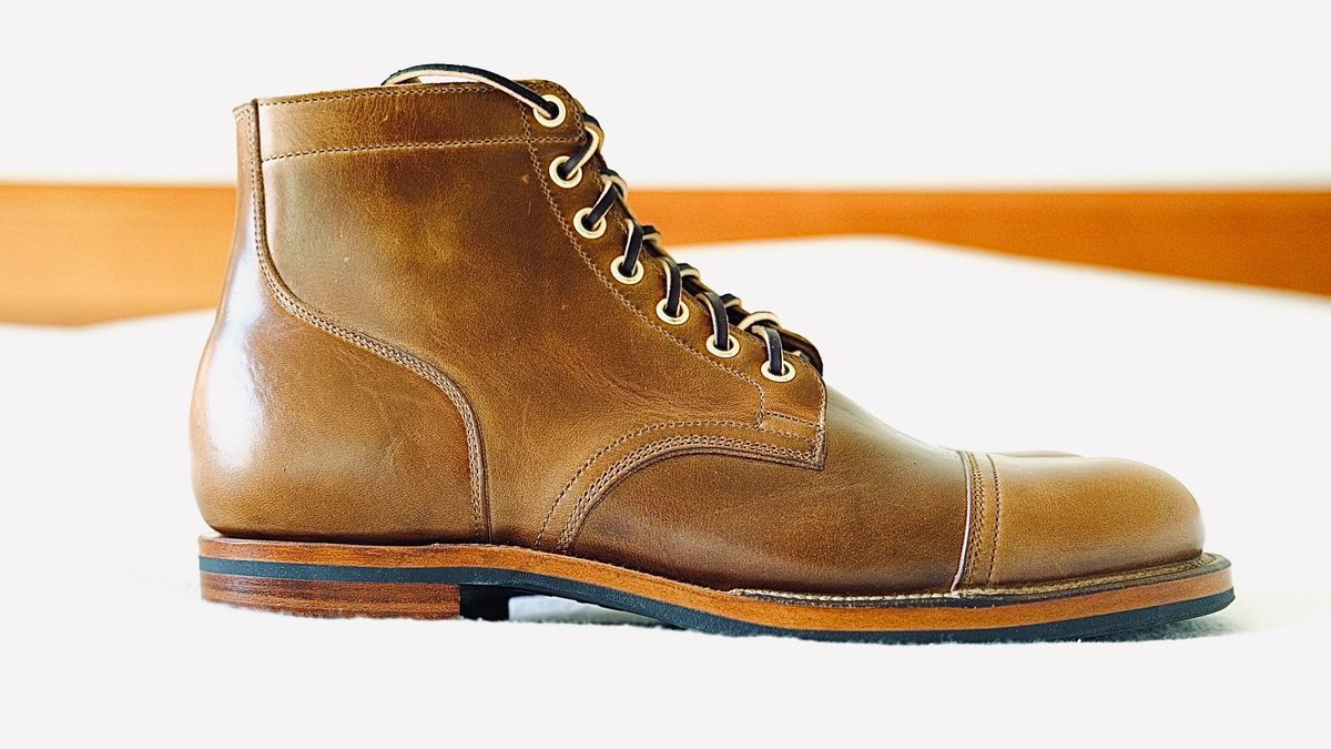 Photo by yuswang on October 8, 2023 of the Viberg Service Boot in Horween Natural Chromexcel.