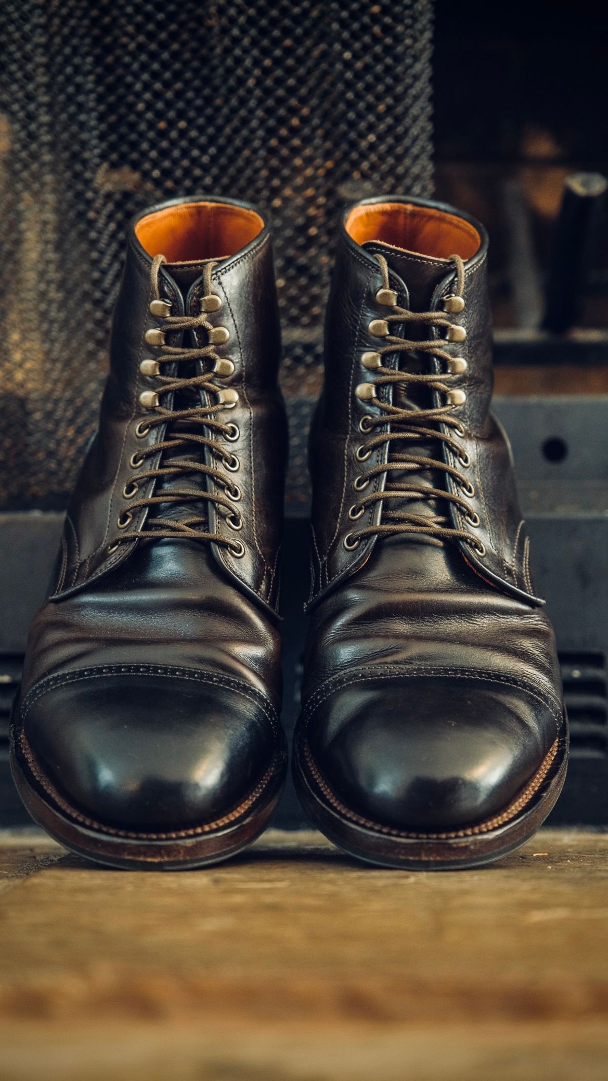 Photo by yuswang on October 22, 2024 of the Viberg Service Boot in Gallun Moose Viking Calf.