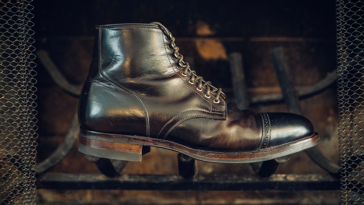 Photo by yuswang on October 22, 2024 of the Viberg Service Boot in Gallun Moose Viking Calf.