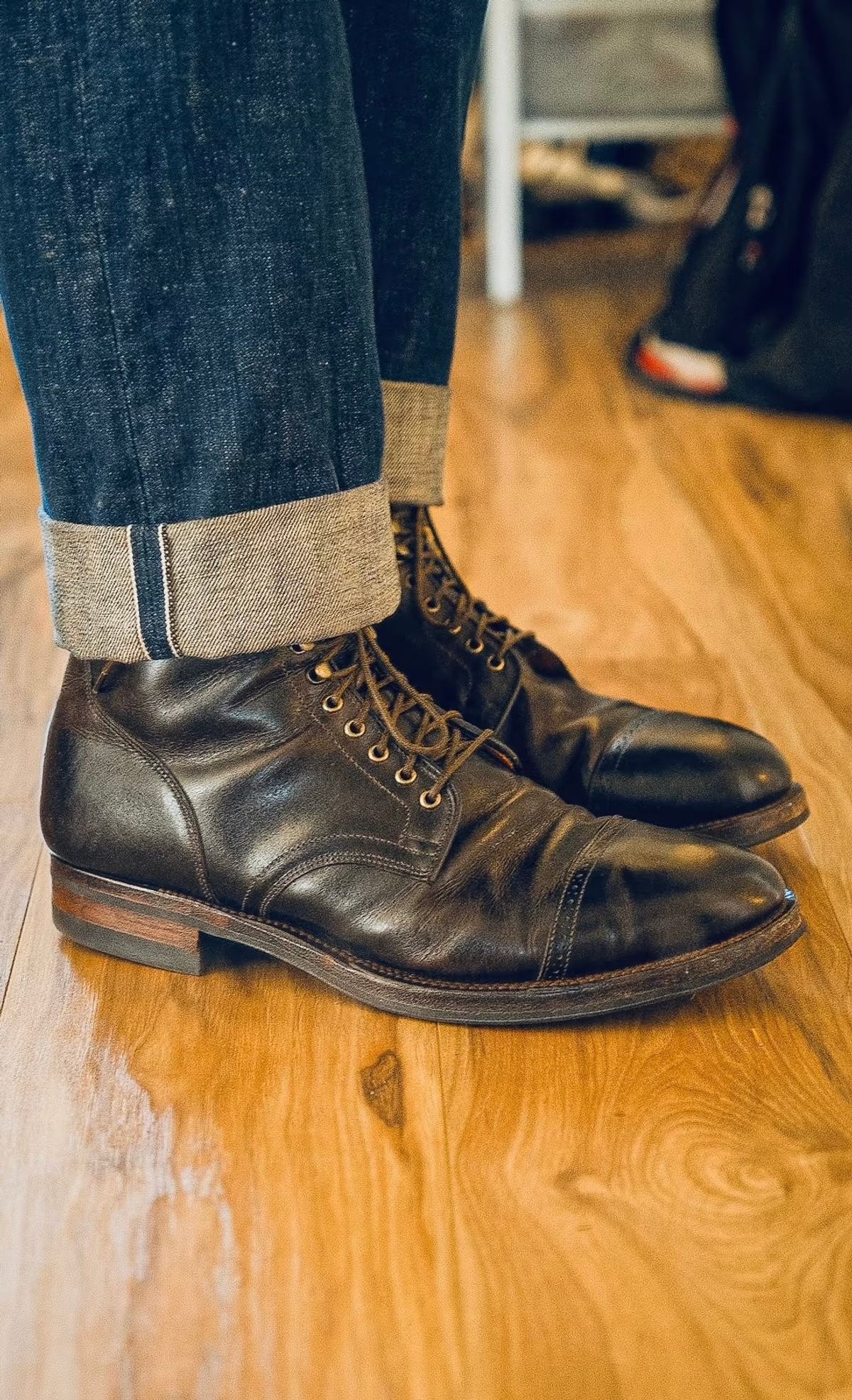 Photo by yuswang on November 23, 2024 of the Viberg Service Boot in Gallun Moose Viking Calf.