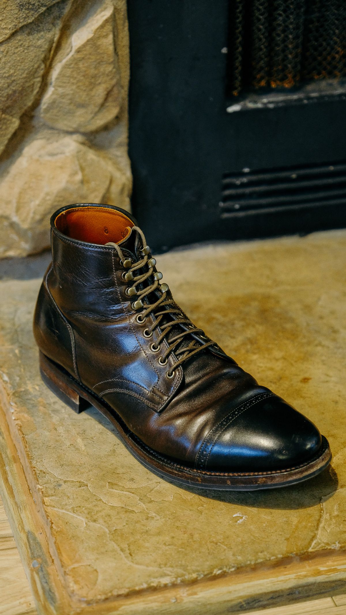 Photo by yuswang on December 2, 2024 of the Viberg Service Boot in Gallun Moose Viking Calf.