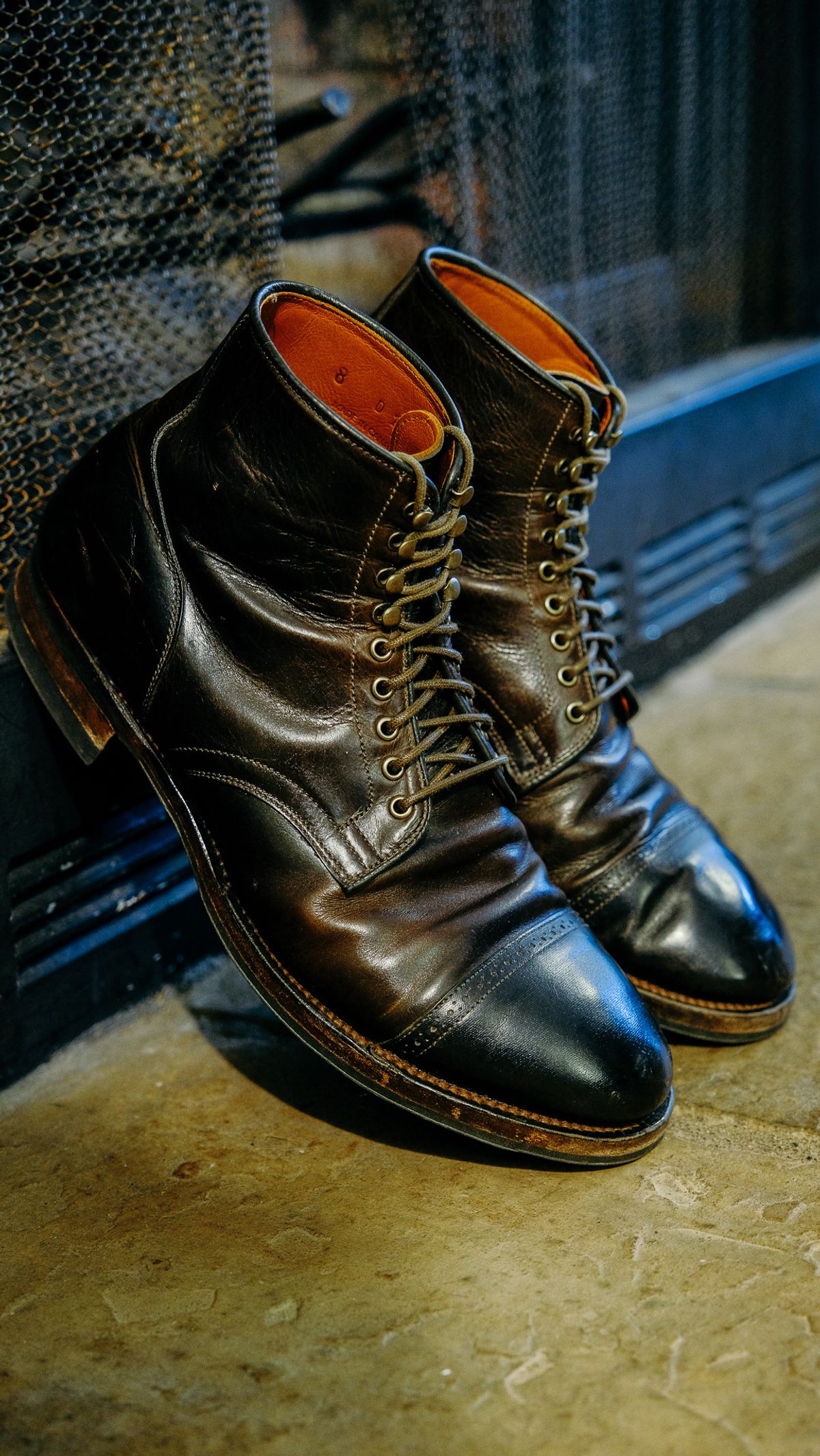 Photo by yuswang on December 2, 2024 of the Viberg Service Boot in Gallun Moose Viking Calf.