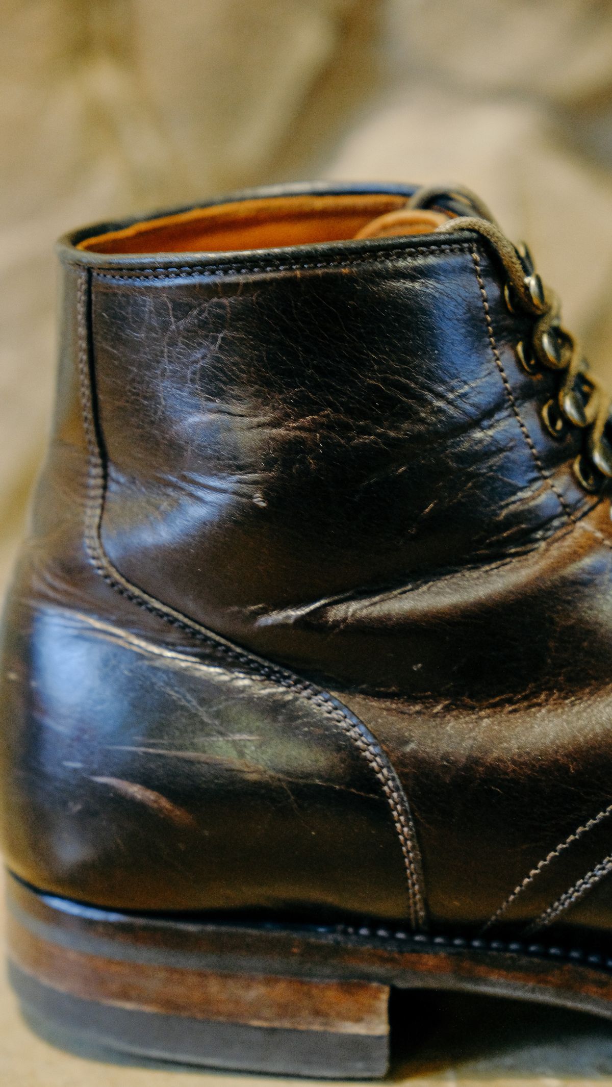 Photo by yuswang on December 2, 2024 of the Viberg Service Boot in Gallun Moose Viking Calf.