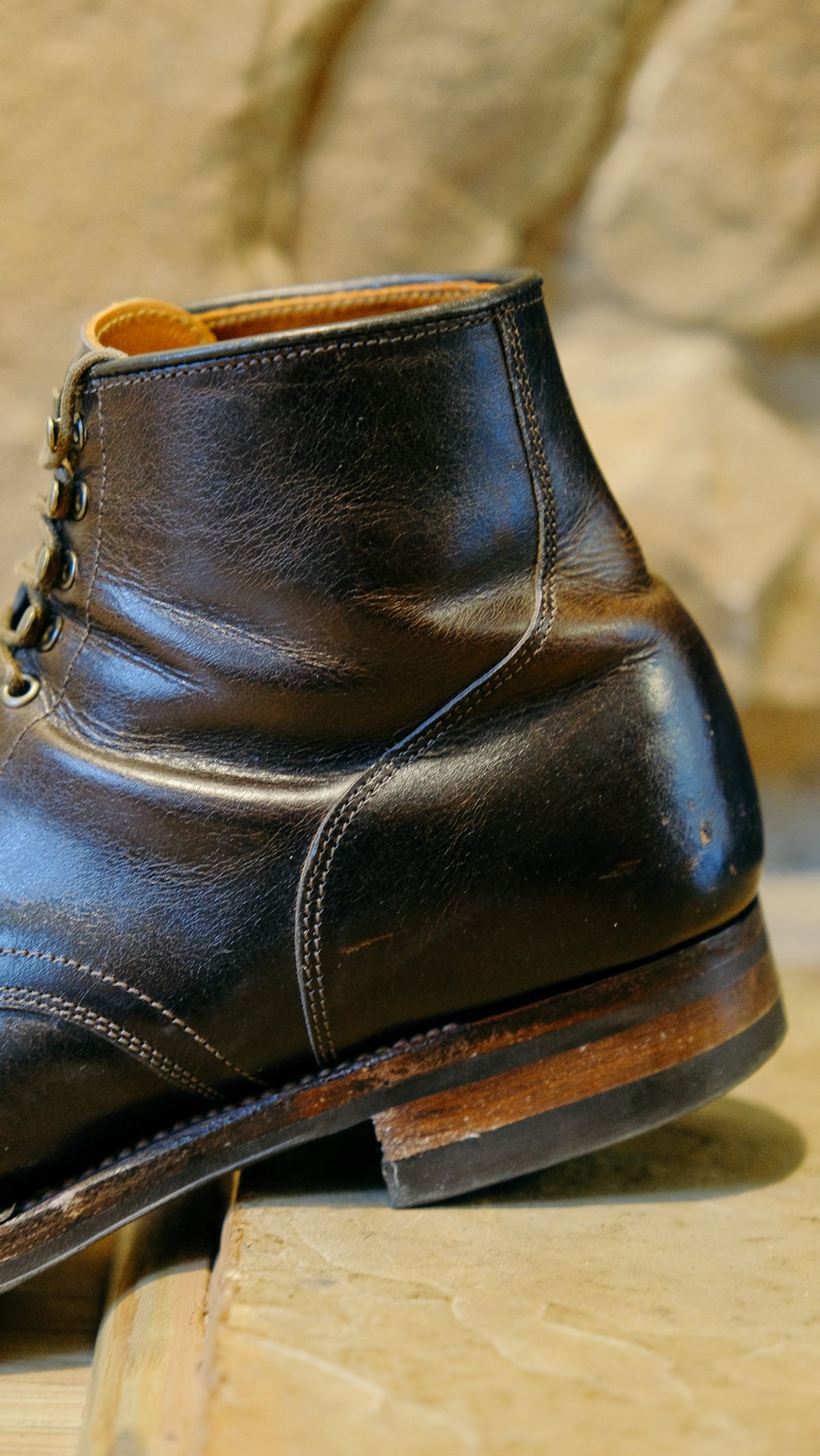 Photo by yuswang on December 2, 2024 of the Viberg Service Boot in Gallun Moose Viking Calf.