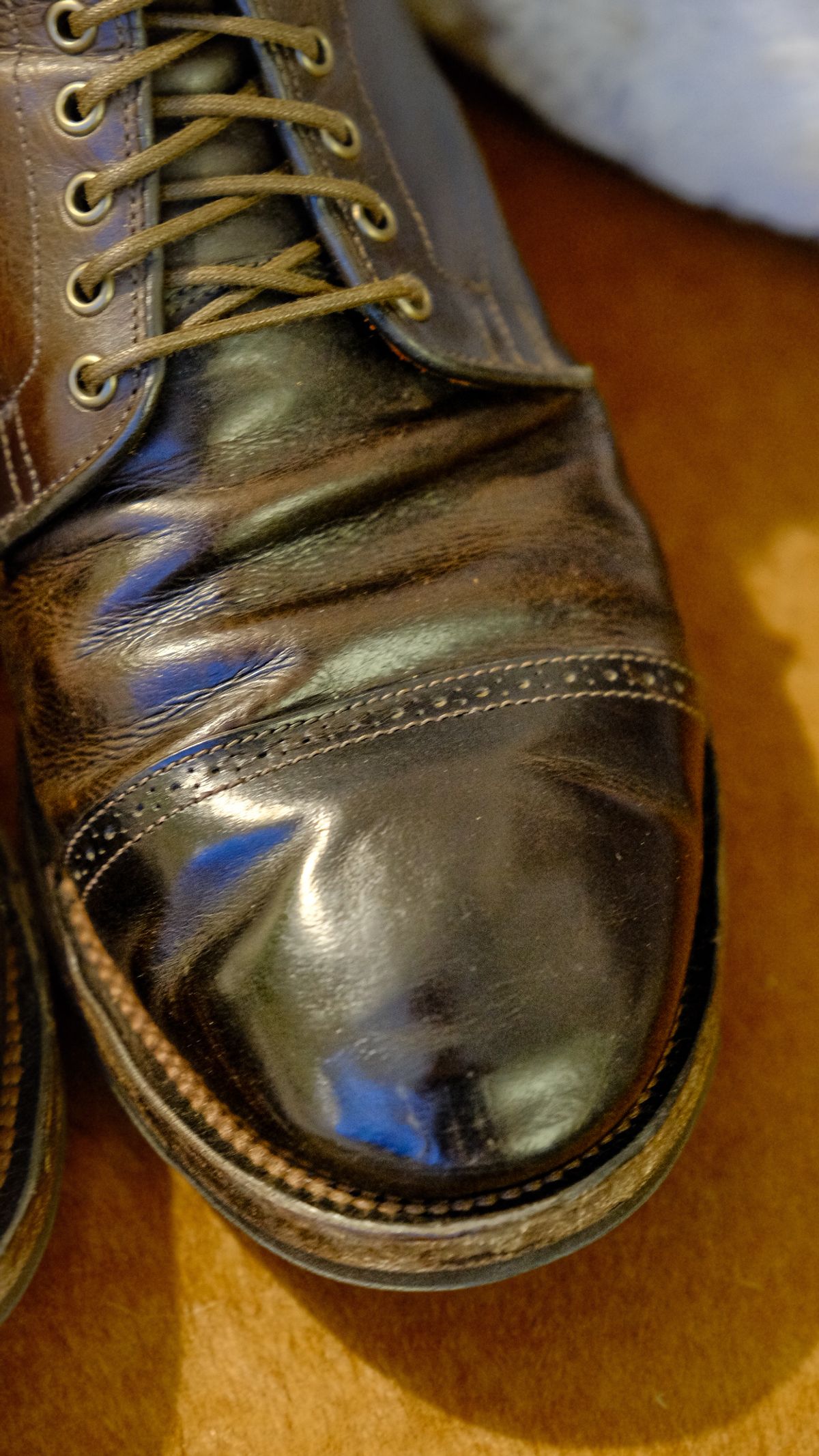 Photo by yuswang on December 24, 2024 of the Viberg Service Boot in Gallun Moose Viking Calf.