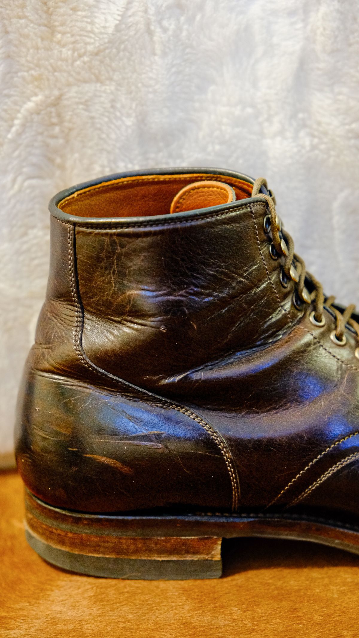Photo by yuswang on December 24, 2024 of the Viberg Service Boot in Gallun Moose Viking Calf.