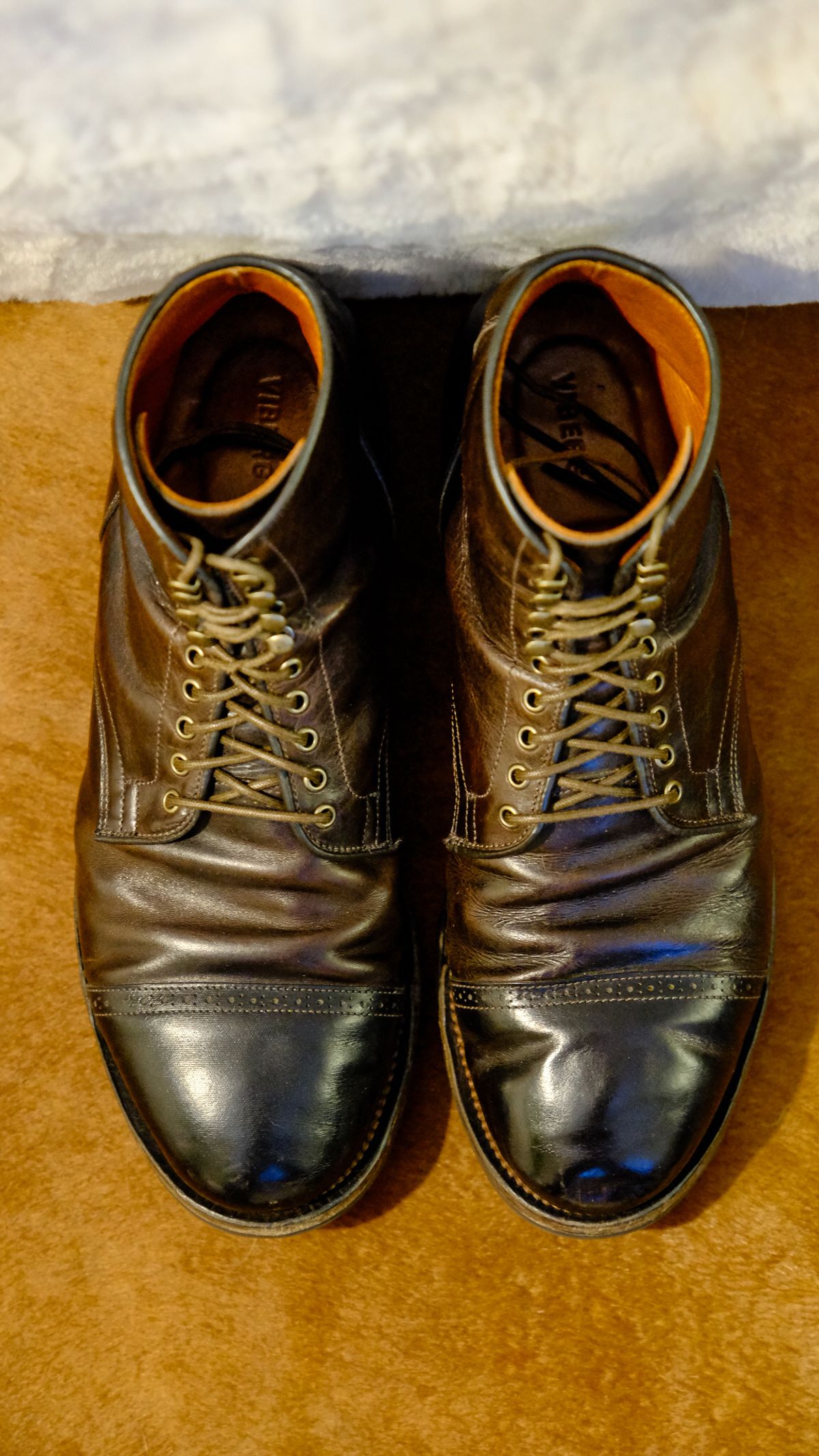 Photo by yuswang on December 24, 2024 of the Viberg Service Boot in Gallun Moose Viking Calf.