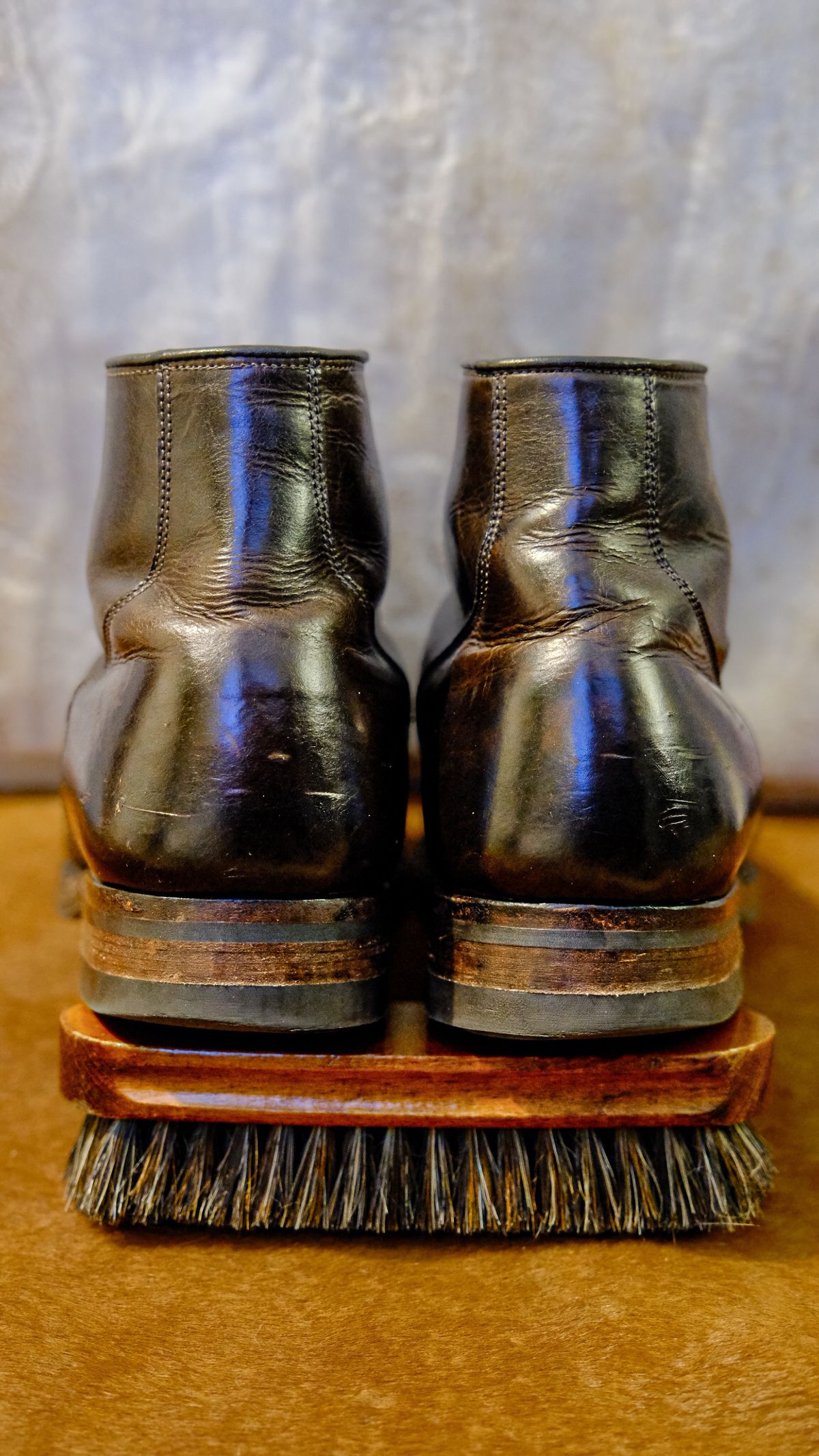 Photo by yuswang on December 24, 2024 of the Viberg Service Boot in Gallun Moose Viking Calf.