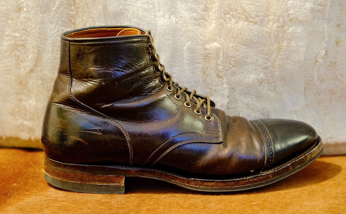 Photo by yuswang on December 24, 2024 of the Viberg Service Boot in Gallun Moose Viking Calf.