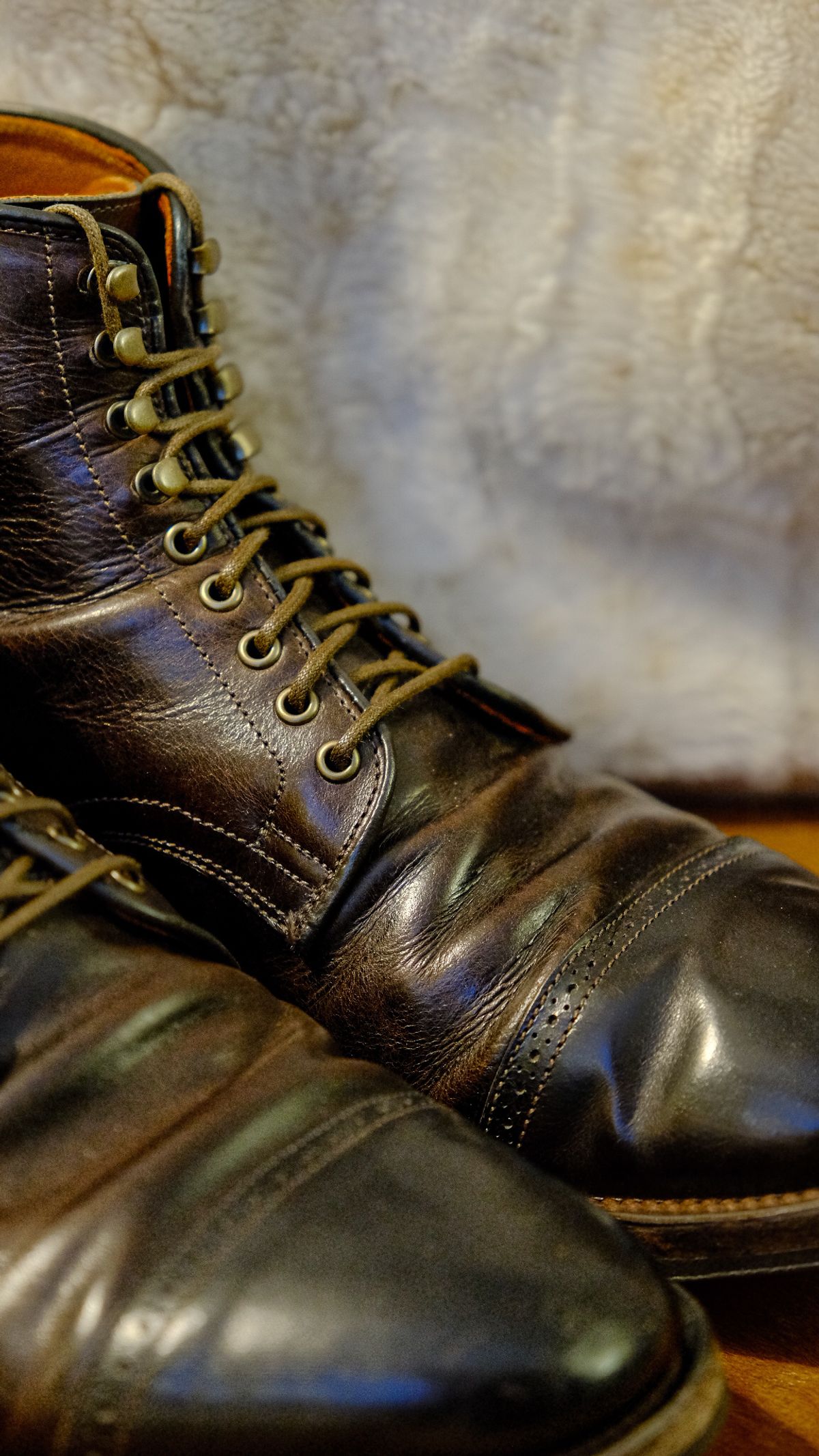 Photo by yuswang on December 24, 2024 of the Viberg Service Boot in Gallun Moose Viking Calf.