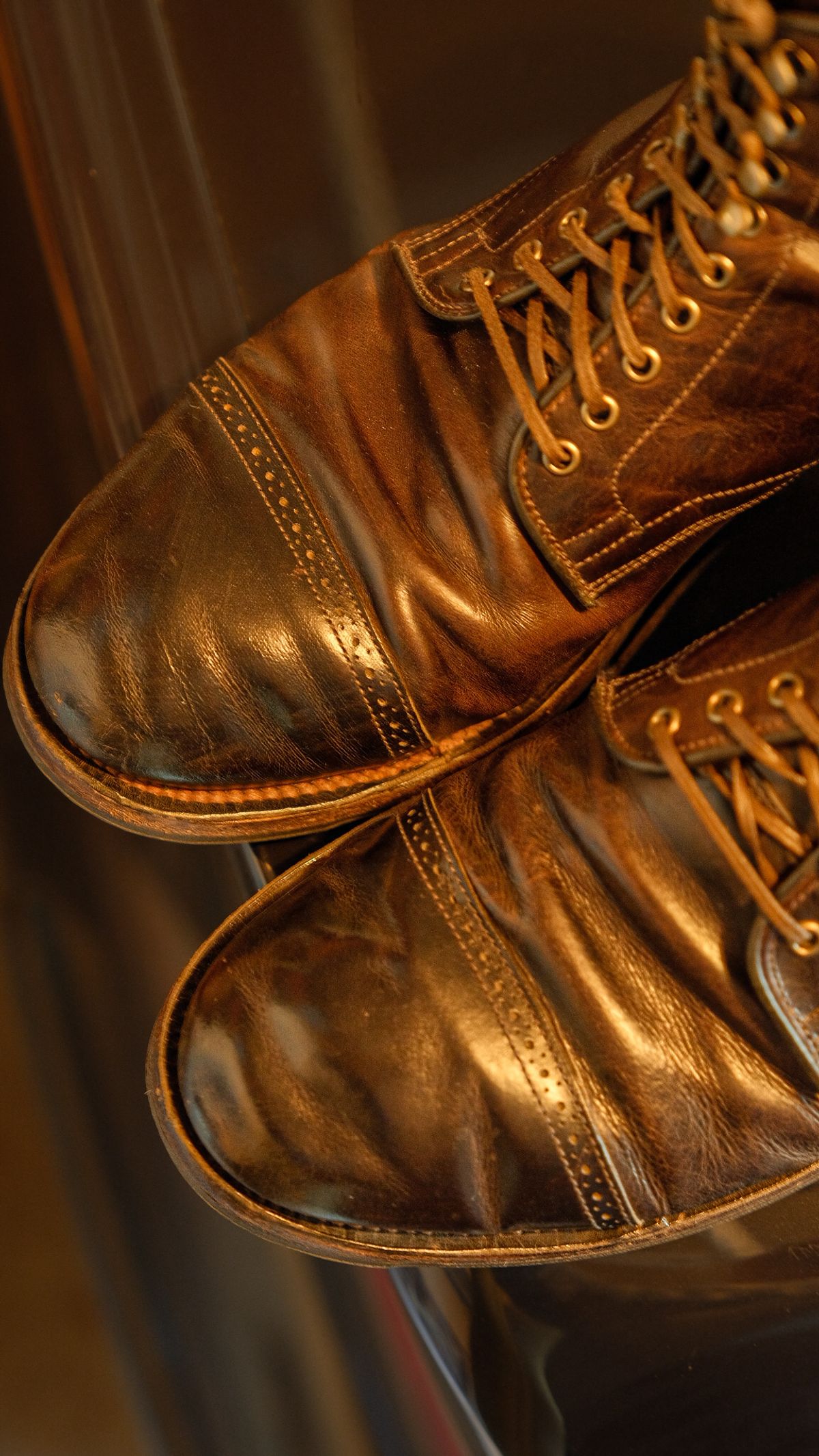 Photo by yuswang on February 26, 2025 of the Viberg Service Boot in Gallun Moose Viking Calf.