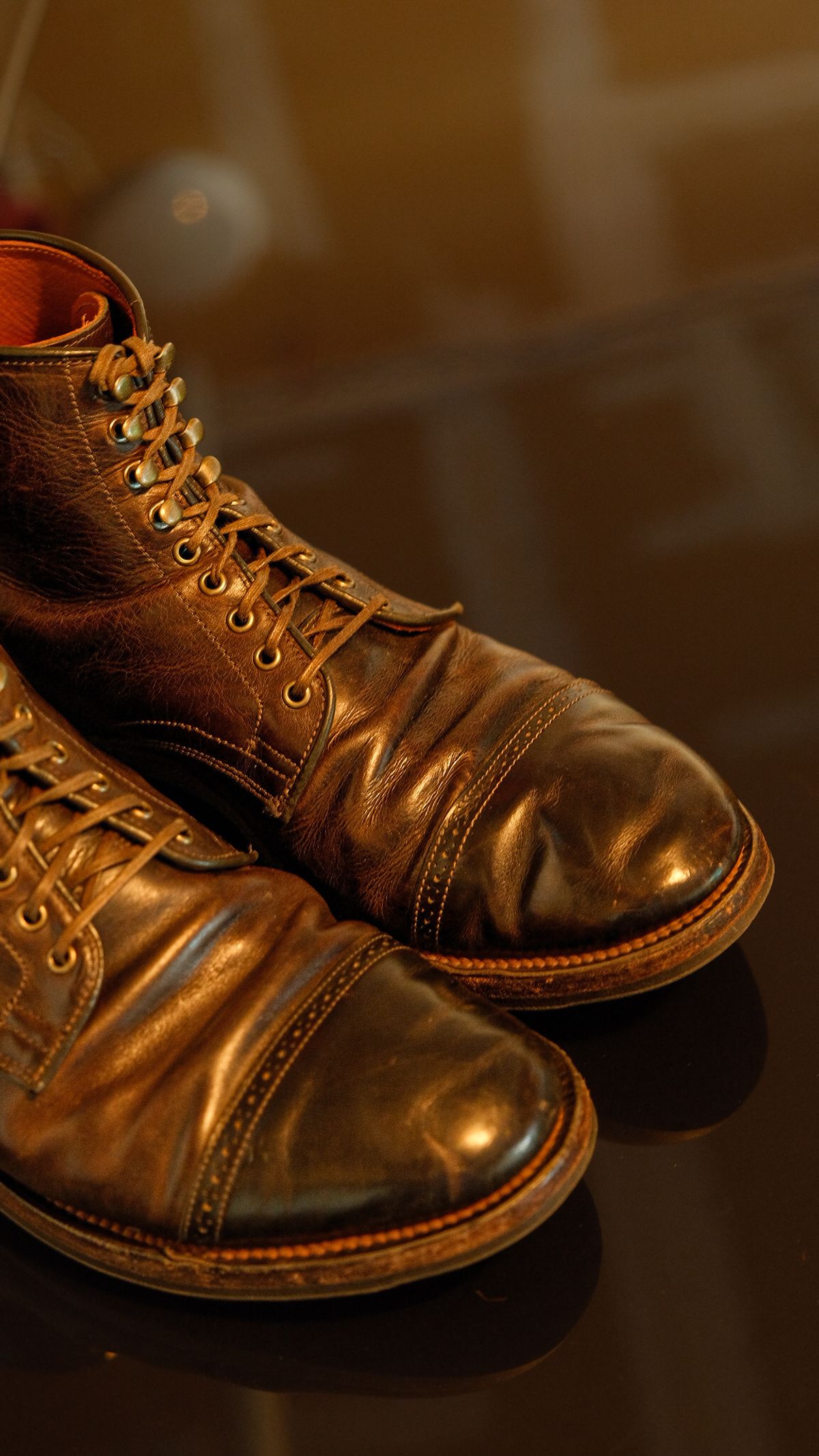 Photo by yuswang on February 26, 2025 of the Viberg Service Boot in Gallun Moose Viking Calf.