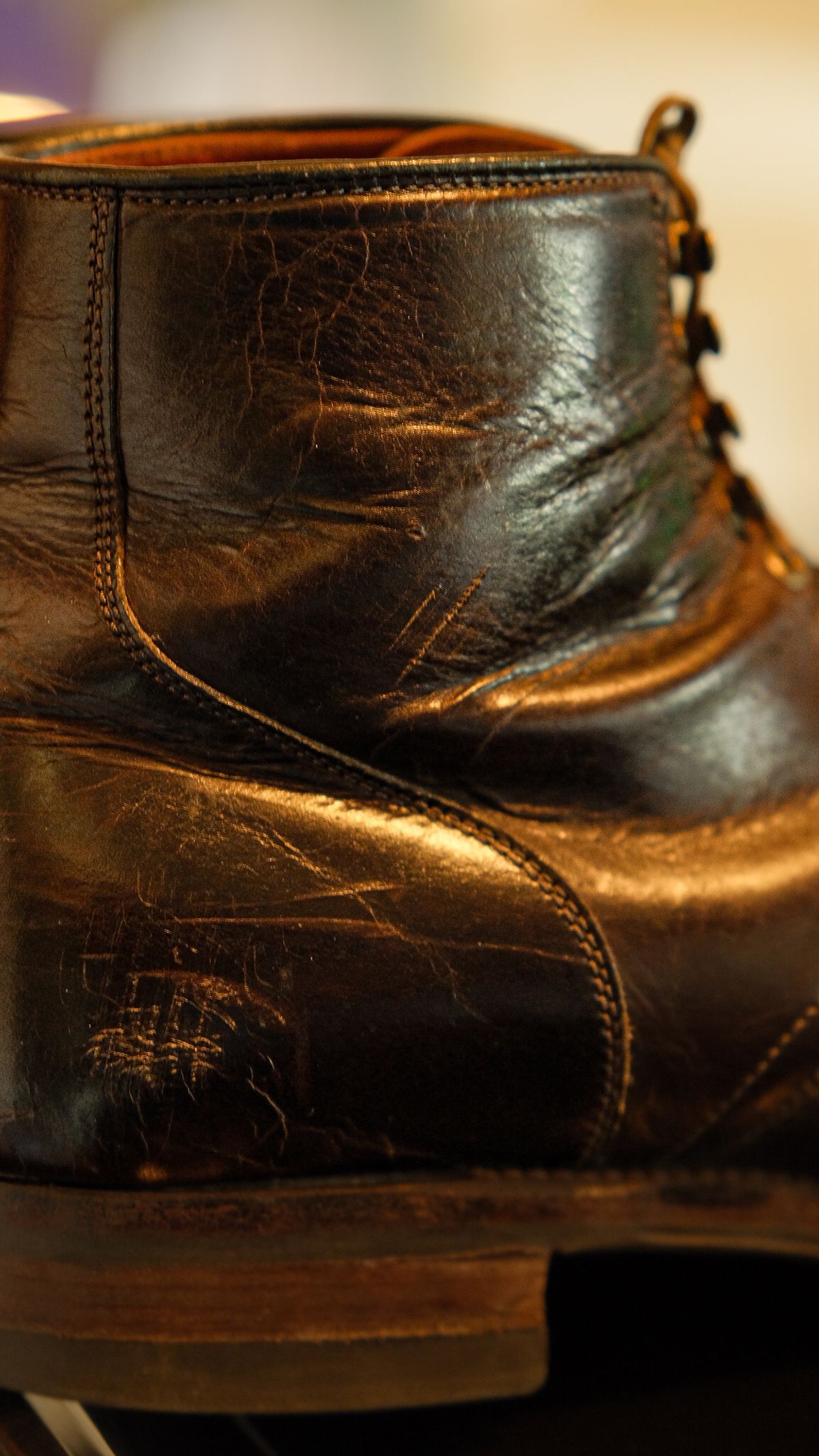 Photo by yuswang on February 26, 2025 of the Viberg Service Boot in Gallun Moose Viking Calf.