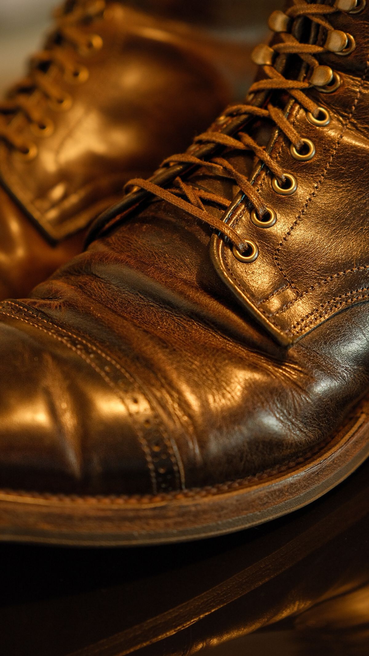 Photo by yuswang on February 26, 2025 of the Viberg Service Boot in Gallun Moose Viking Calf.