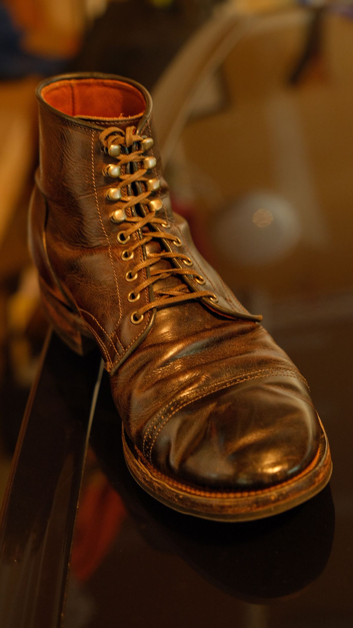 Photo by yuswang on February 26, 2025 of the Viberg Service Boot in Gallun Moose Viking Calf.
