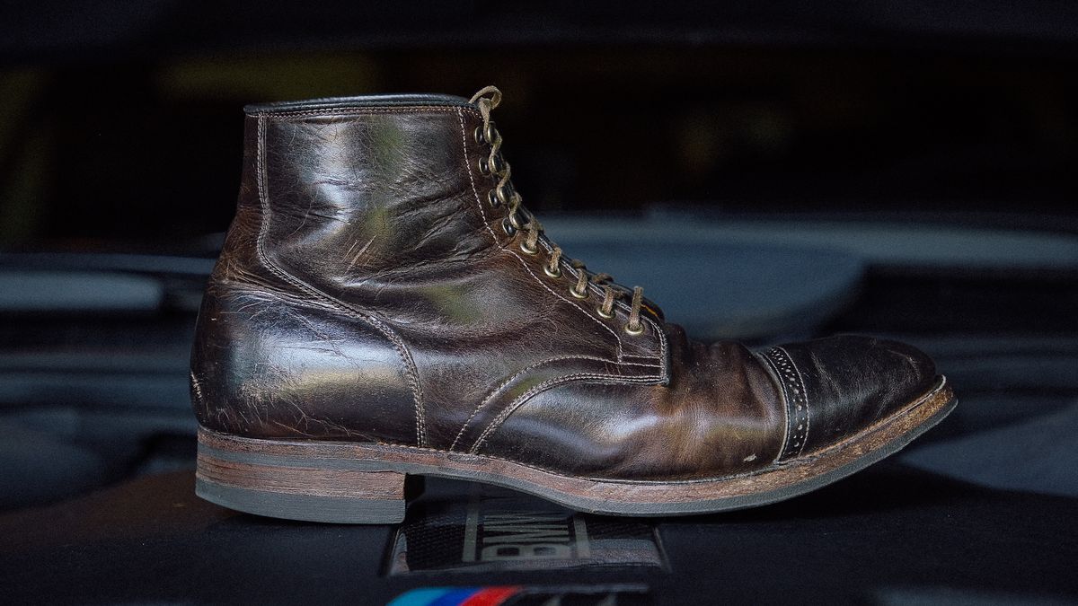Photo by yuswang on February 26, 2025 of the Viberg Service Boot in Gallun Moose Viking Calf.