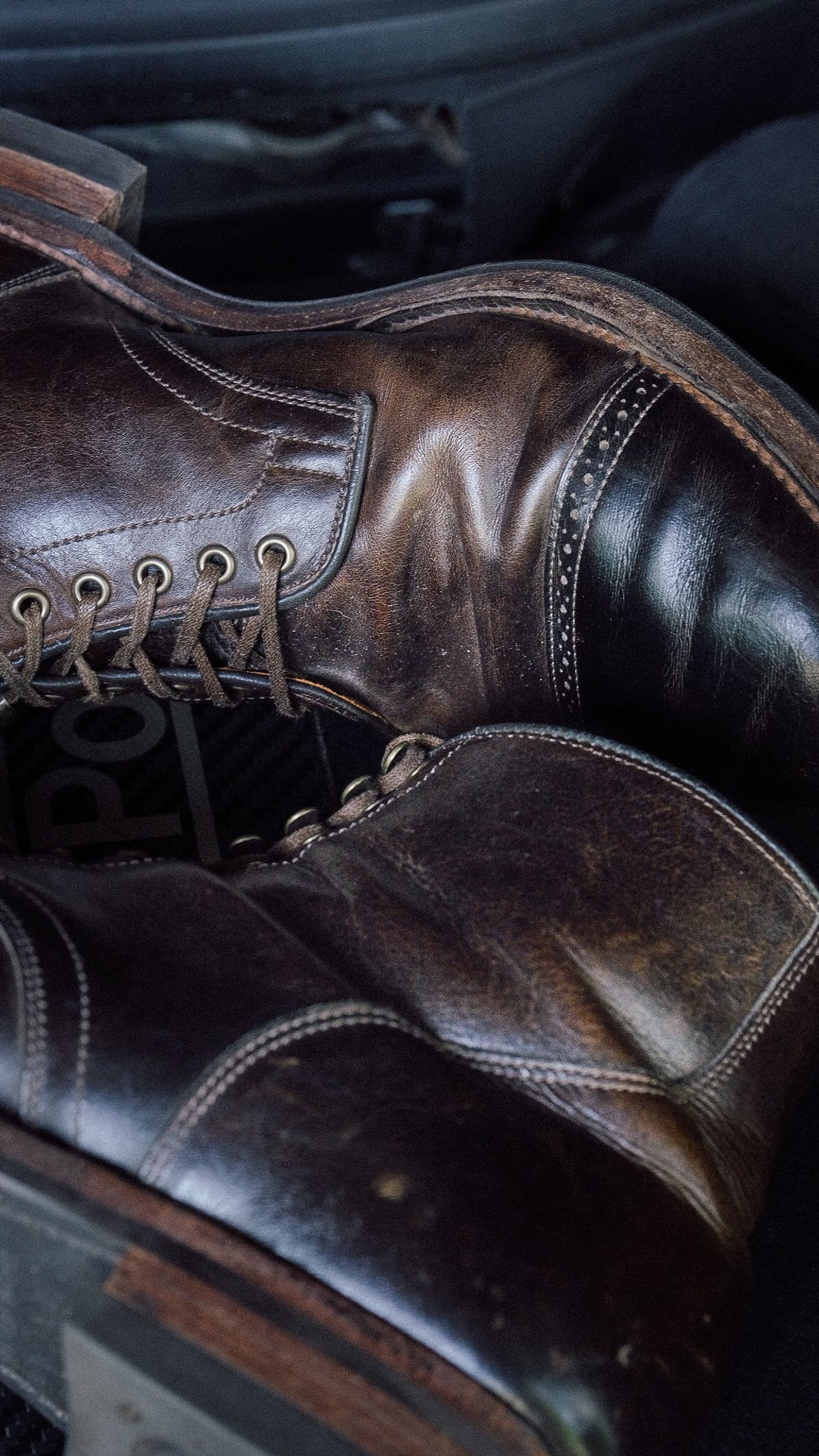 Photo by yuswang on February 26, 2025 of the Viberg Service Boot in Gallun Moose Viking Calf.