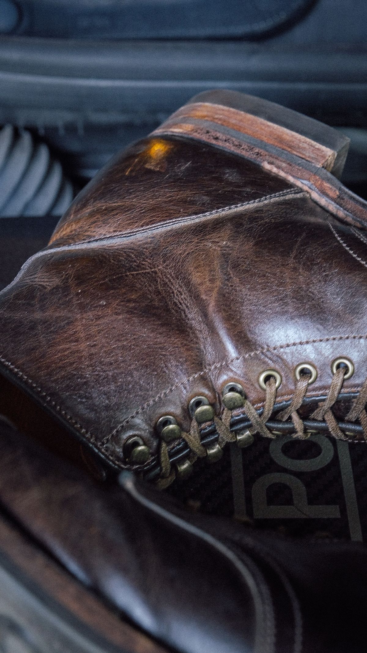 Photo by yuswang on February 26, 2025 of the Viberg Service Boot in Gallun Moose Viking Calf.