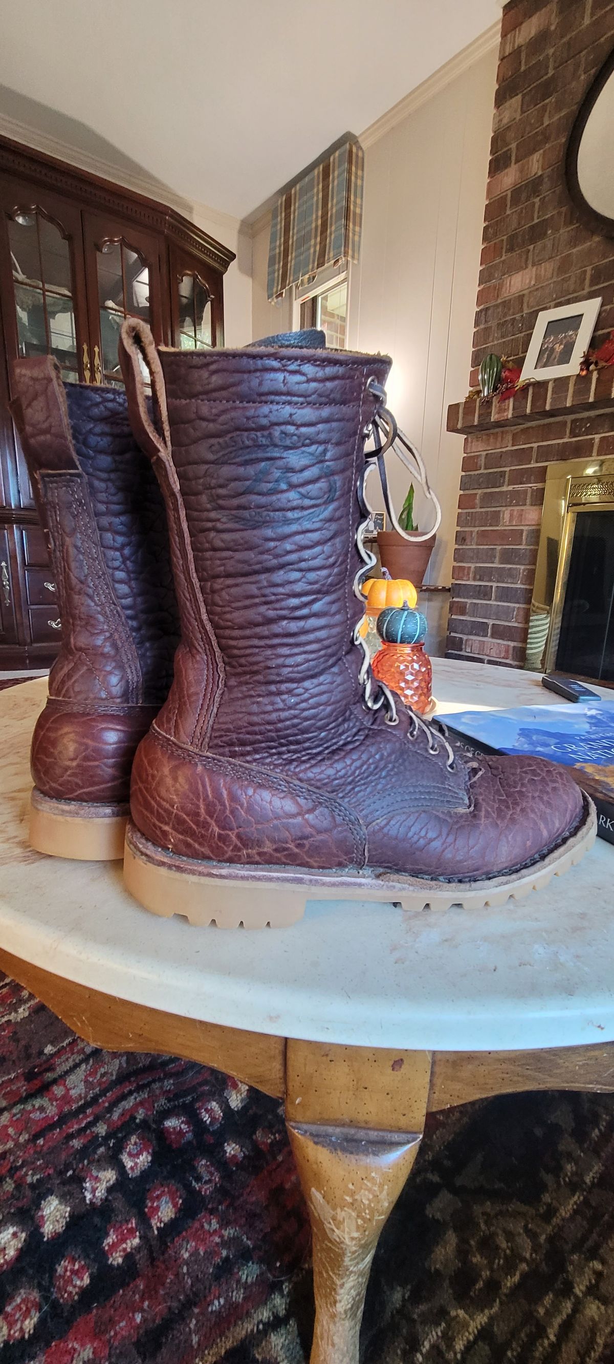 Photo by Cradd710 on November 10, 2024 of the JK Boots O.T. in Bison Smooth.