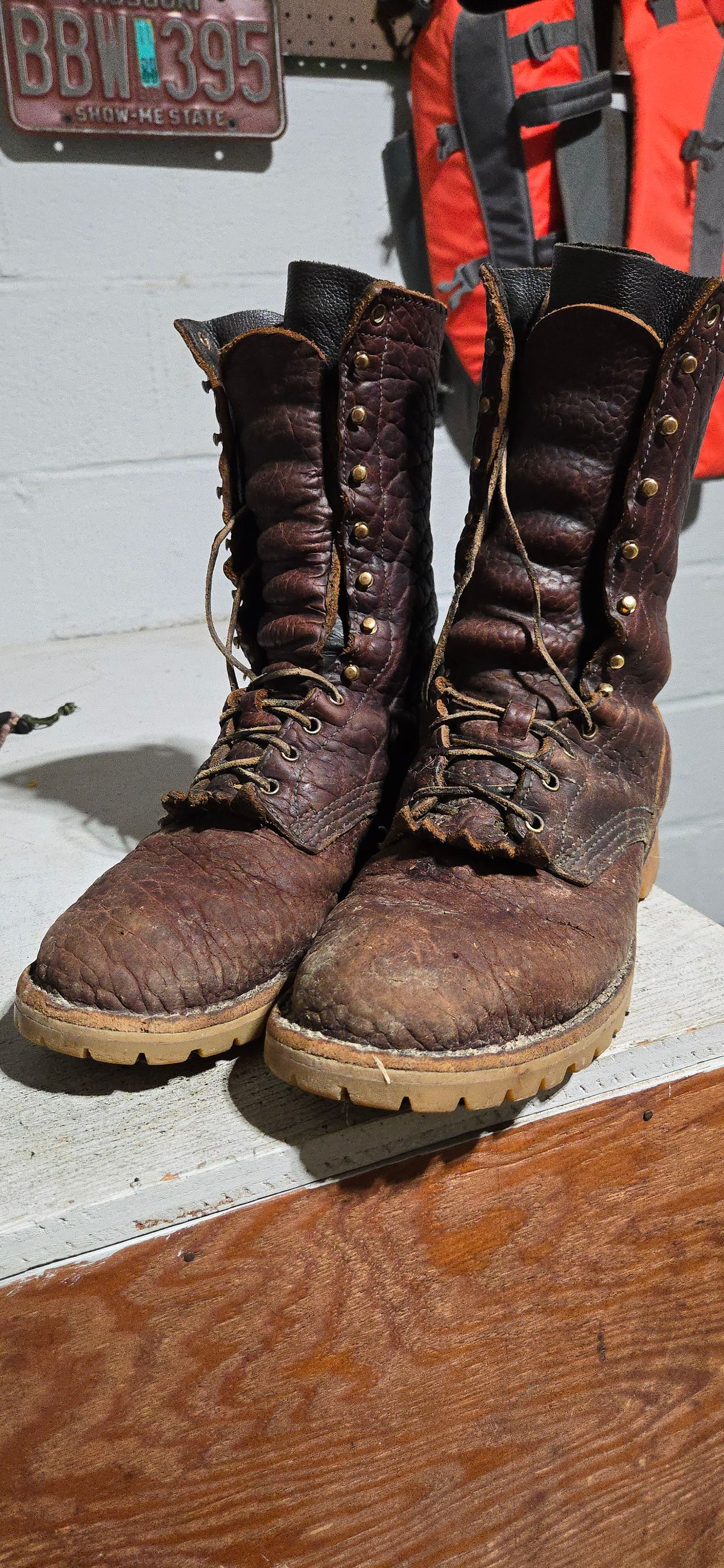 Photo by Cradd710 on November 24, 2025 of the JK Boots O.T. in Bison Smooth.
