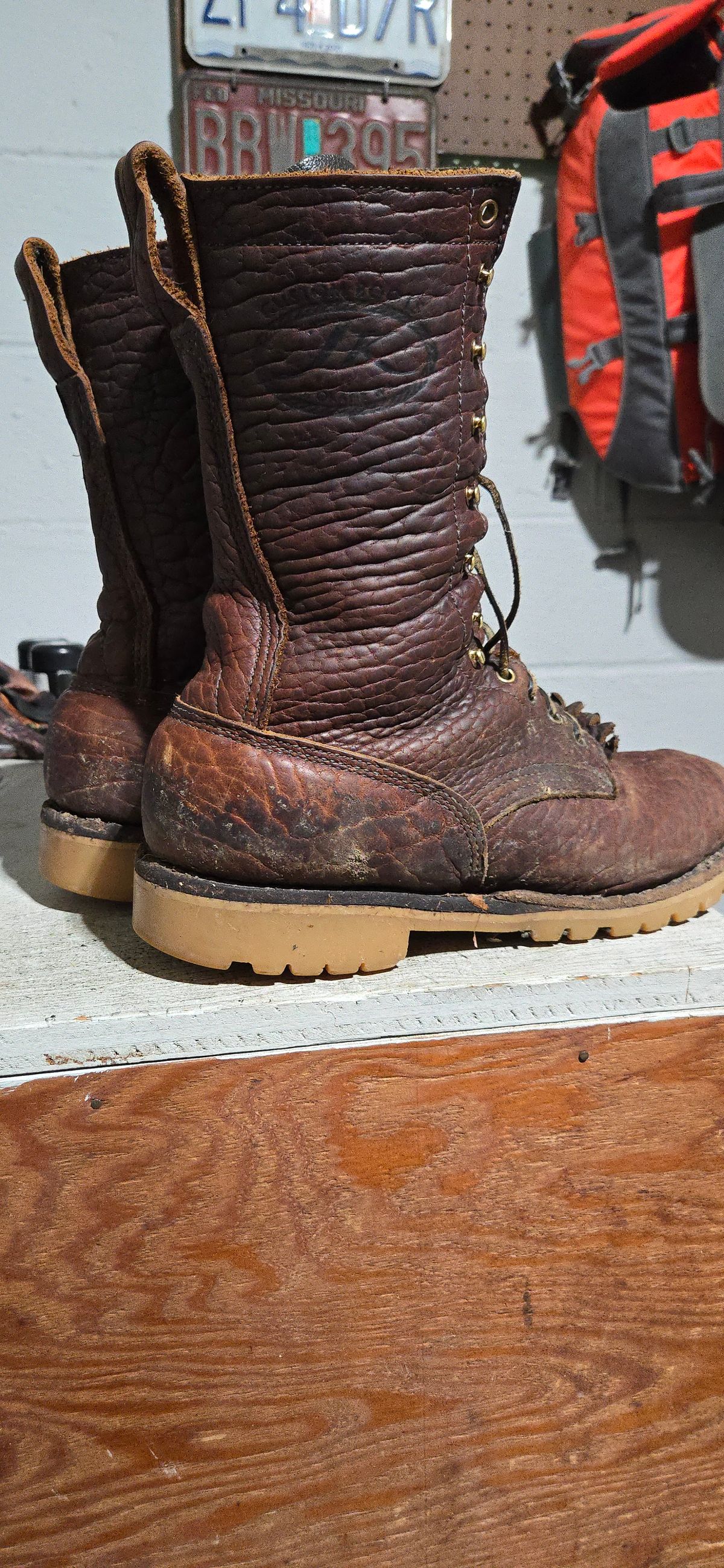 Photo by Cradd710 on November 24, 2025 of the JK Boots O.T. in Bison Smooth.