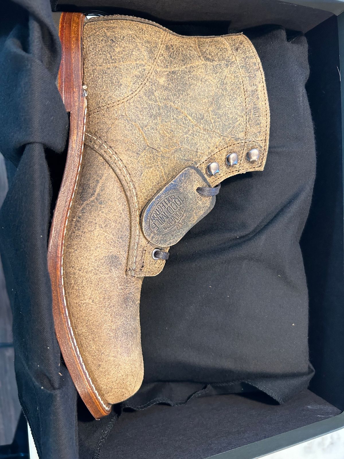 Photo by Steel02001 on December 16, 2023 of the Wolverine 1000 Mile Plain-Toe Boot in C.F. Stead Anthracite Waxed Roughout.