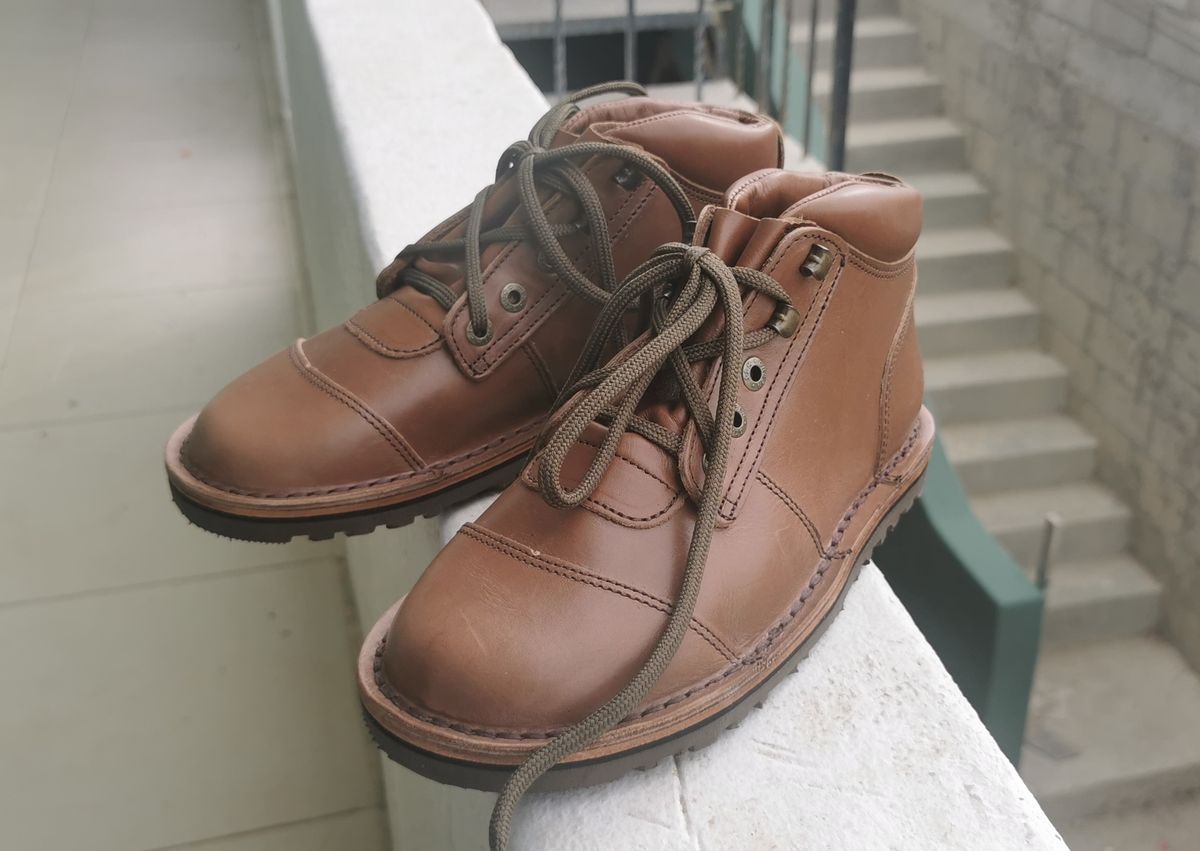 Photo by david on April 6, 2024 of the Jim Green African Ranger Barefoot Boot in Natural Veg Tan.