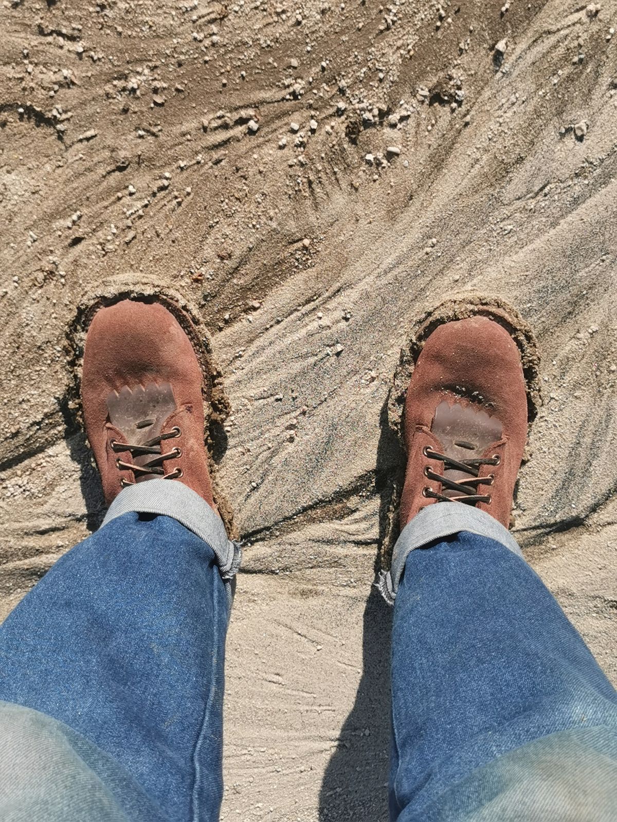 Photo by david on October 8, 2023 of the Drew's Boots DROP10V in Seidel Elk Tan Roughout.