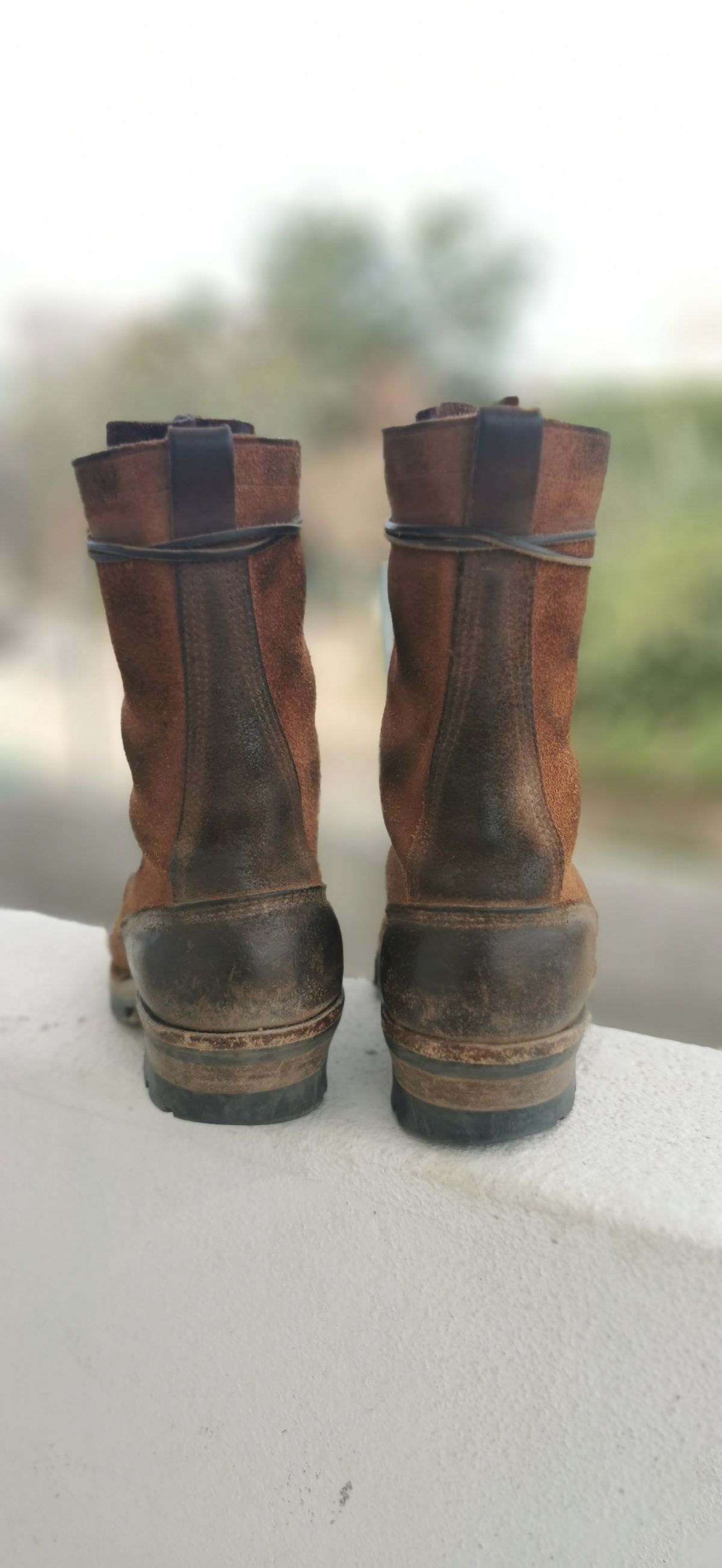 Photo by david on March 1, 2024 of the Drew's Boots DROP10V in Seidel Elk Tan Roughout.