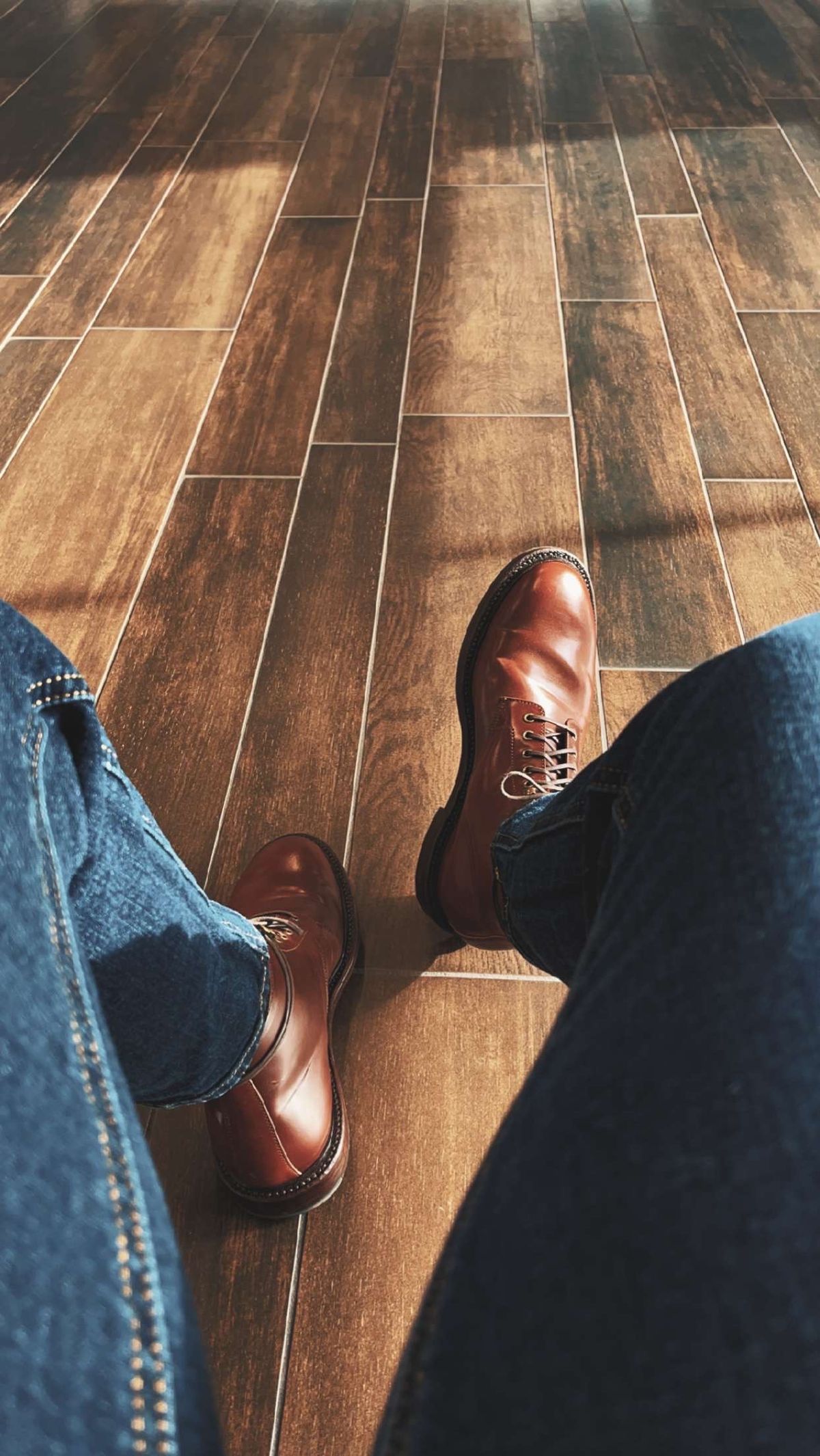 Photo by tosh on November 13, 2023 of the Grant Stone Edward Boot in Horween Garnet Shell Cordovan.