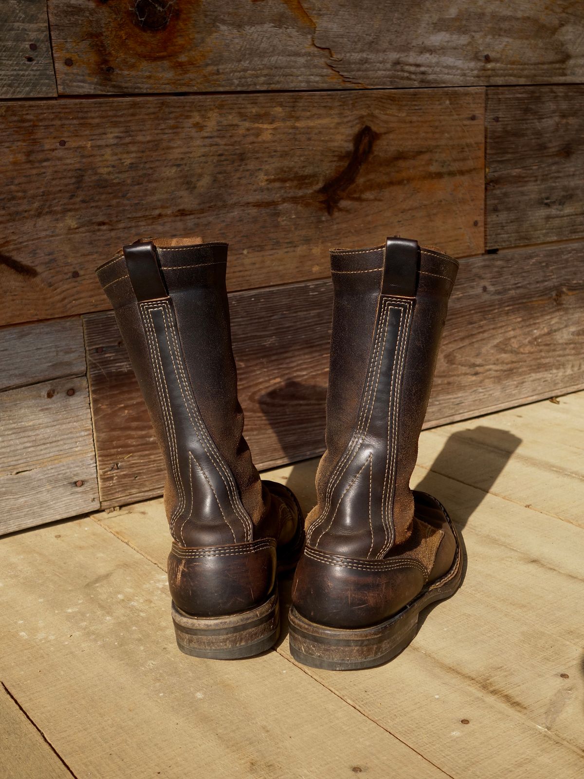 Photo by reothich on April 2, 2024 of the White's Farmer/Rancher in Horween Black Horsehide & Black Waxed Flesh.