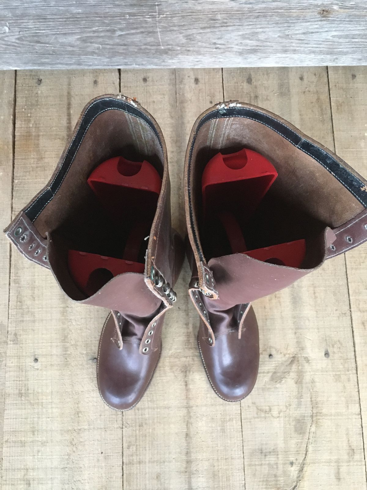 Photo by reothich on November 1, 2022 of the Star Brand 1930s 16-Inch Boots in Unknown Leather.