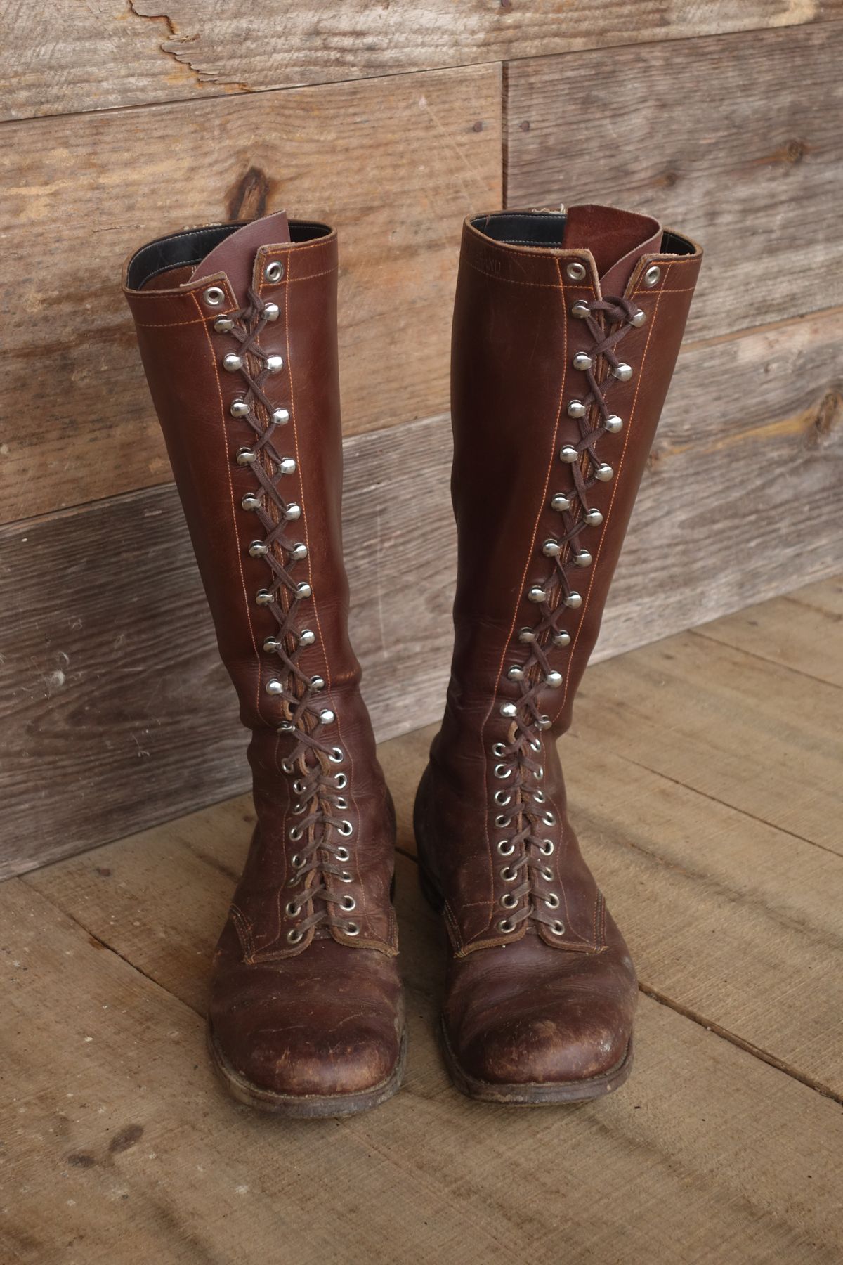Photo by reothich on December 4, 2022 of the Star Brand 1930s 16-Inch Boots in Unknown Leather.