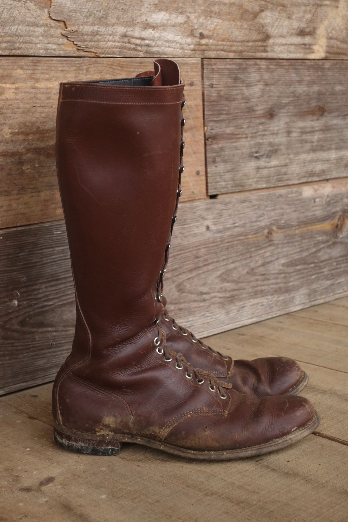 Photo by reothich on December 4, 2022 of the Star Brand 1930s 16-Inch Boots in Unknown Leather.