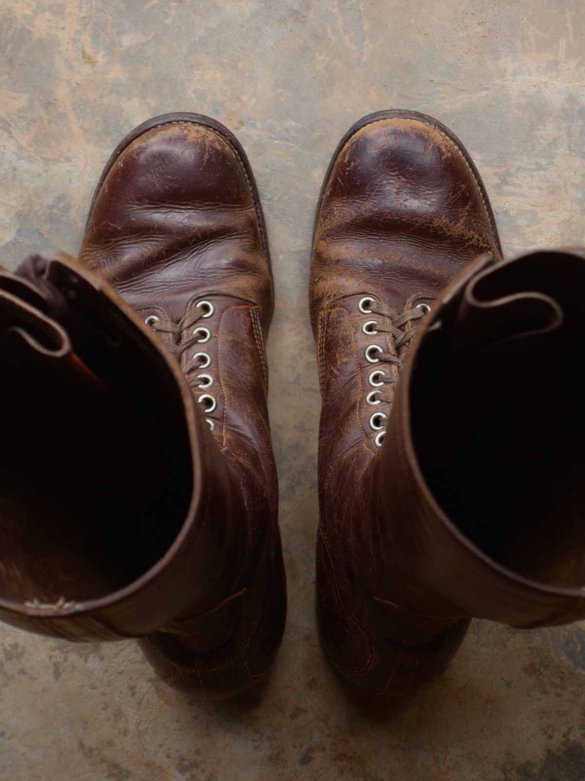 Photo by reothich on March 2, 2023 of the Star Brand 1930s 16-Inch Boots in Unknown Leather.