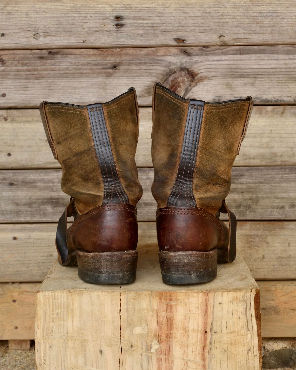 Photo by reothich on March 2, 2026 of the Wesco Morrison in Horween Black Chromexcel Horsehide & Horween Brown Chromexcel Horsehide.