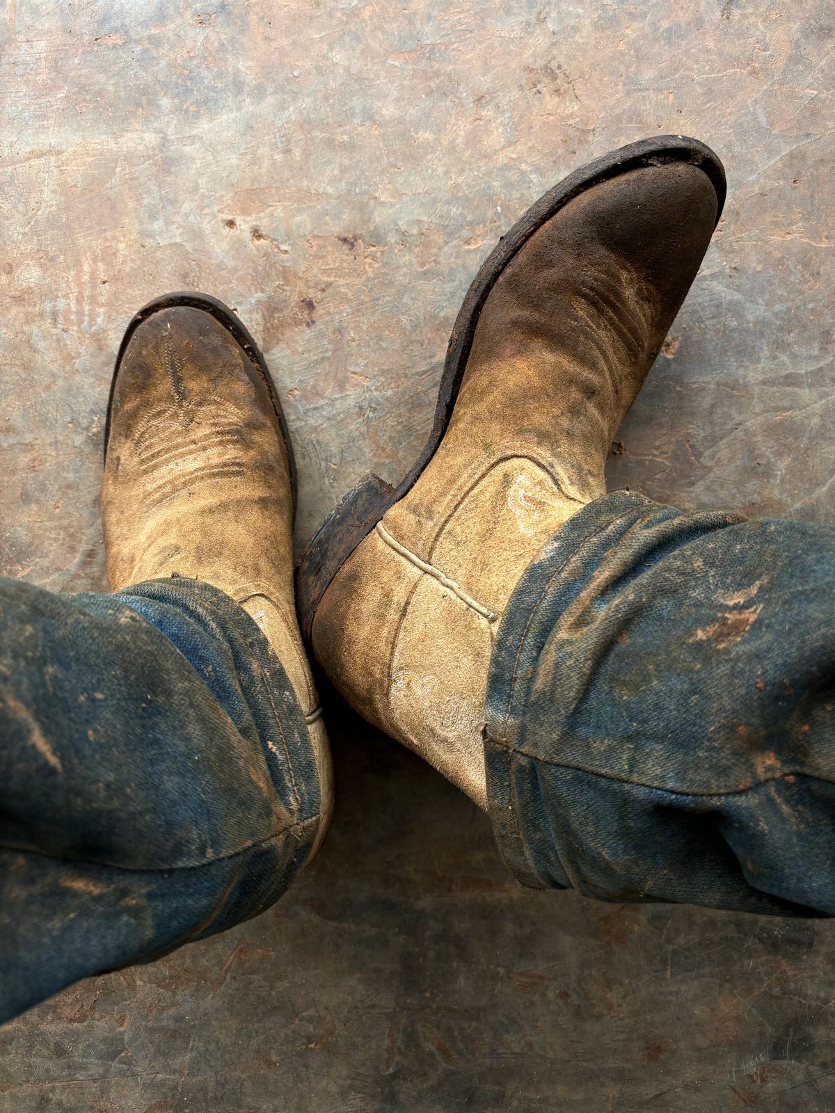 Photo by reothich on October 8, 2024 of the Rios of Mercedes Cowboy Boots in Lickety Split.