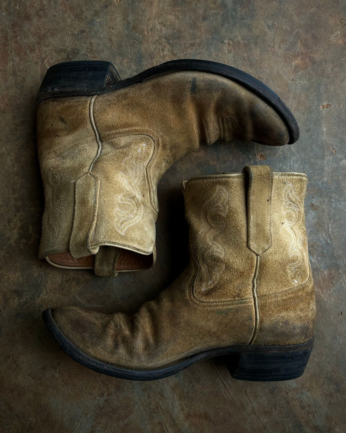 Photo by reothich on October 22, 2024 of the Rios of Mercedes Cowboy Boots in Lickety Split.