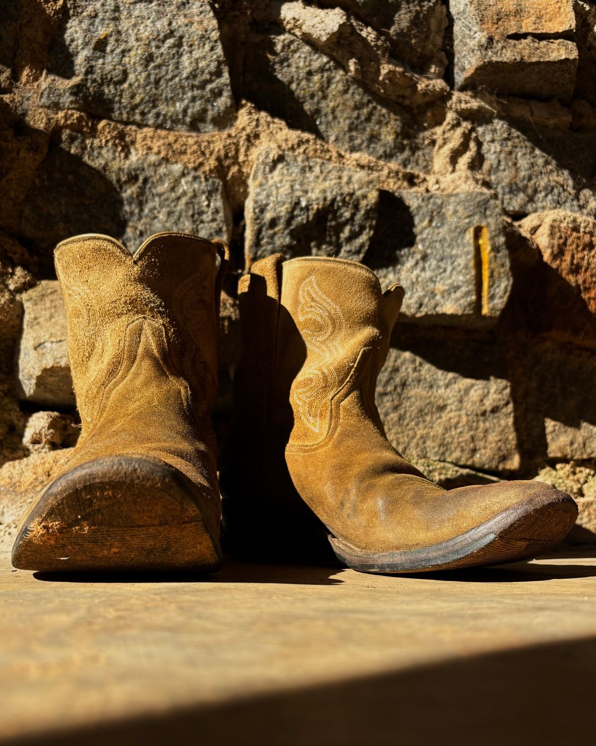Photo by reothich on November 3, 2024 of the Rios of Mercedes Cowboy Boots in Lickety Split.