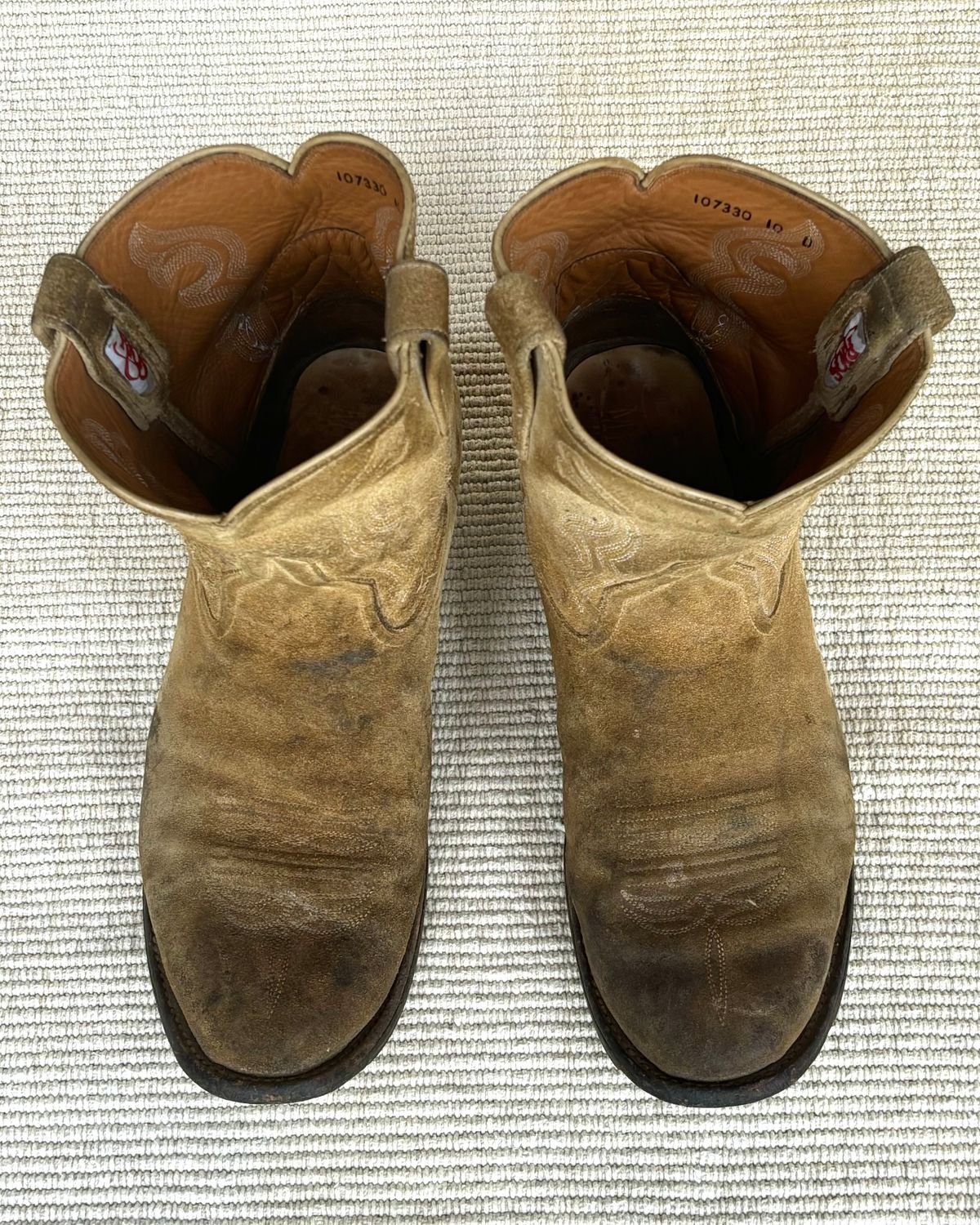 Photo by reothich on January 1, 2025 of the Rios of Mercedes Cowboy Boots in Lickety Split.