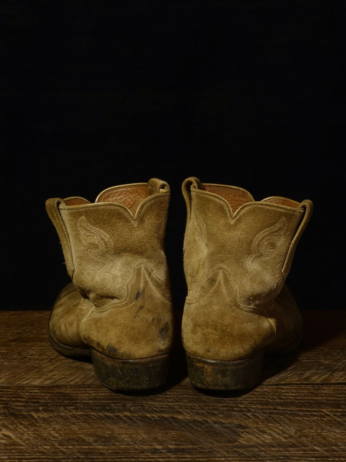 Photo by reothich on February 3, 2025 of the Rios of Mercedes Cowboy Boots in Lickety Split.