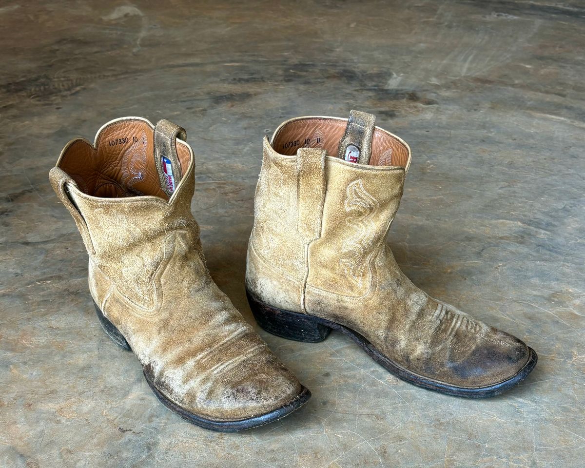 Photo by reothich on March 2, 2025 of the Rios of Mercedes Cowboy Boots in Lickety Split.