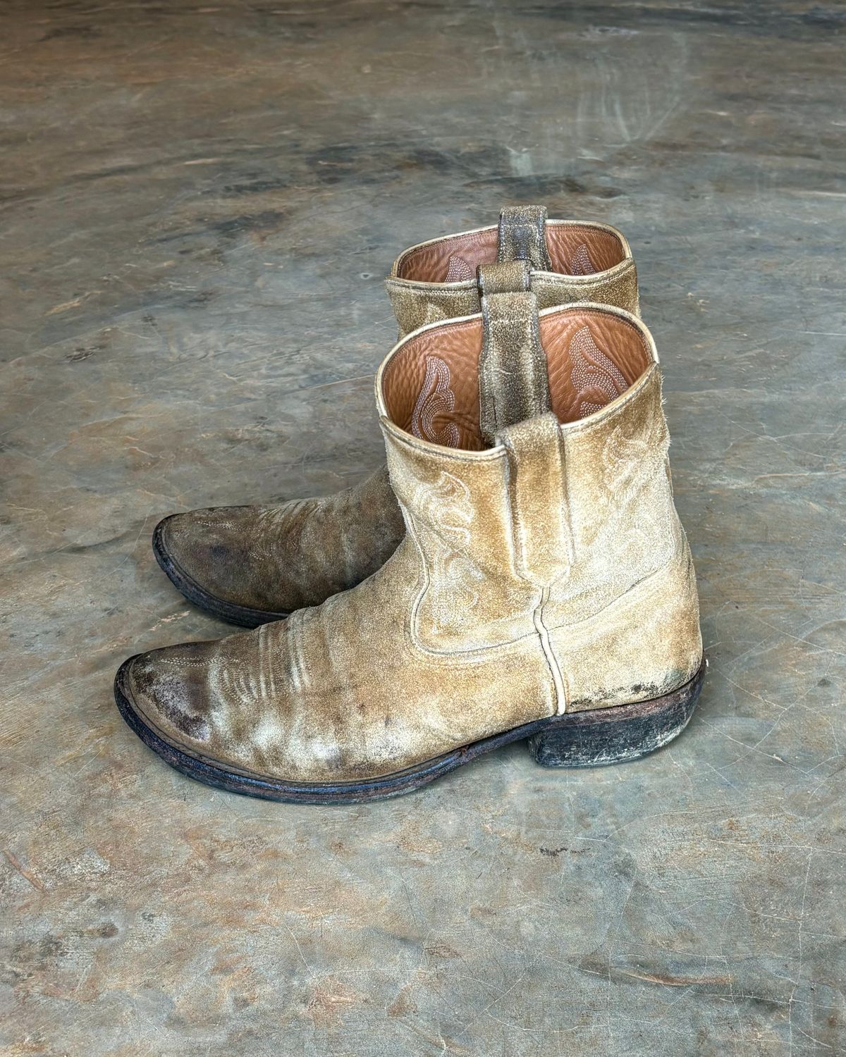 Photo by reothich on March 2, 2025 of the Rios of Mercedes Cowboy Boots in Lickety Split.