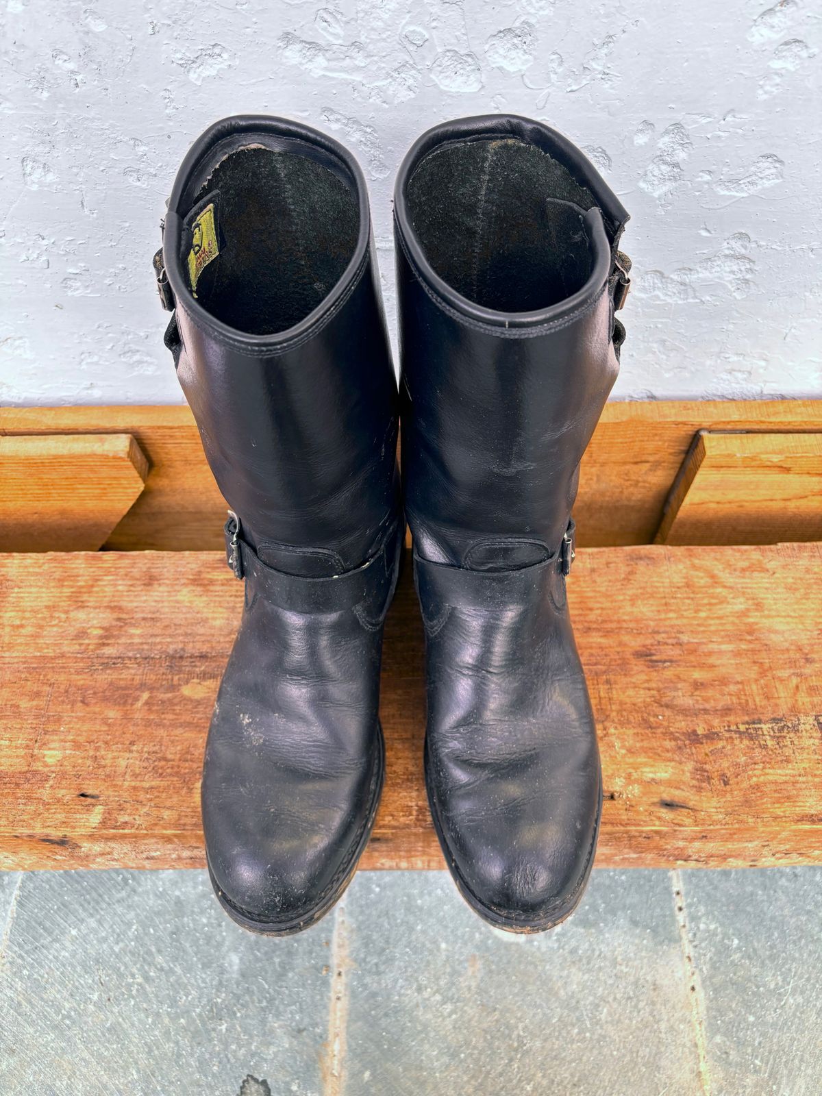 Photo by reothich on November 5, 2023 of the Herman Survivor Engineer Boots in Black Leather.