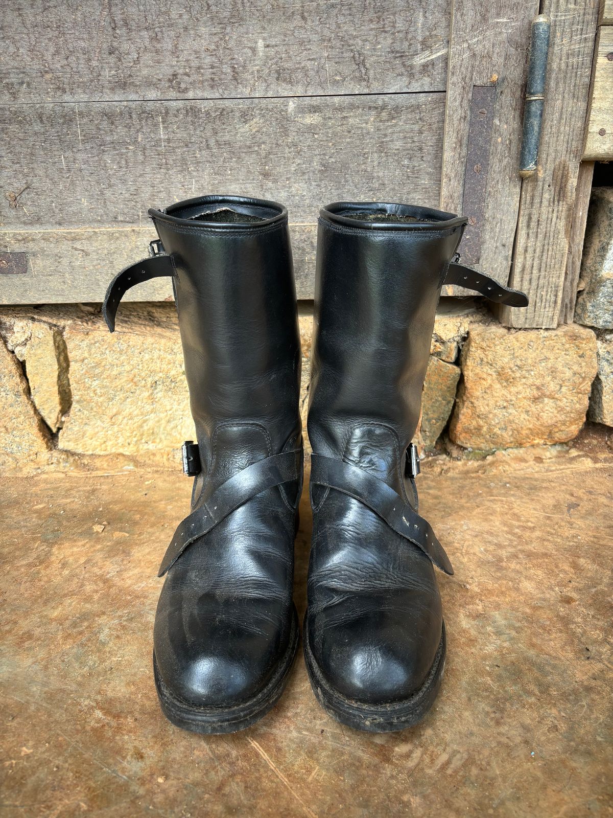 Photo by reothich on December 6, 2023 of the Herman Survivor Engineer Boots in Black Leather.